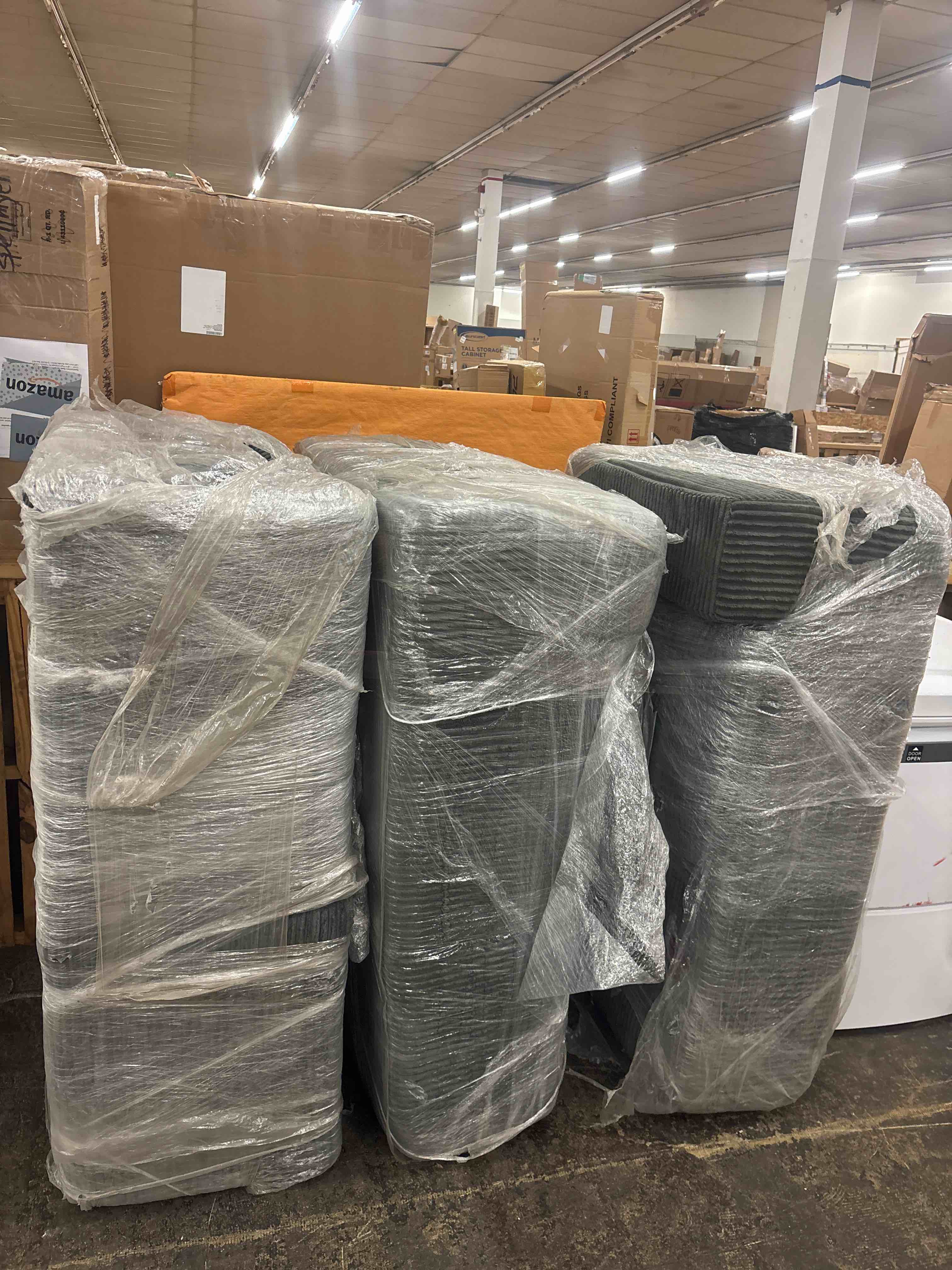 https://s3.amazonaws.com/lotting-images-prod/phillipi/PPE1692072_1760075649175.jpeg