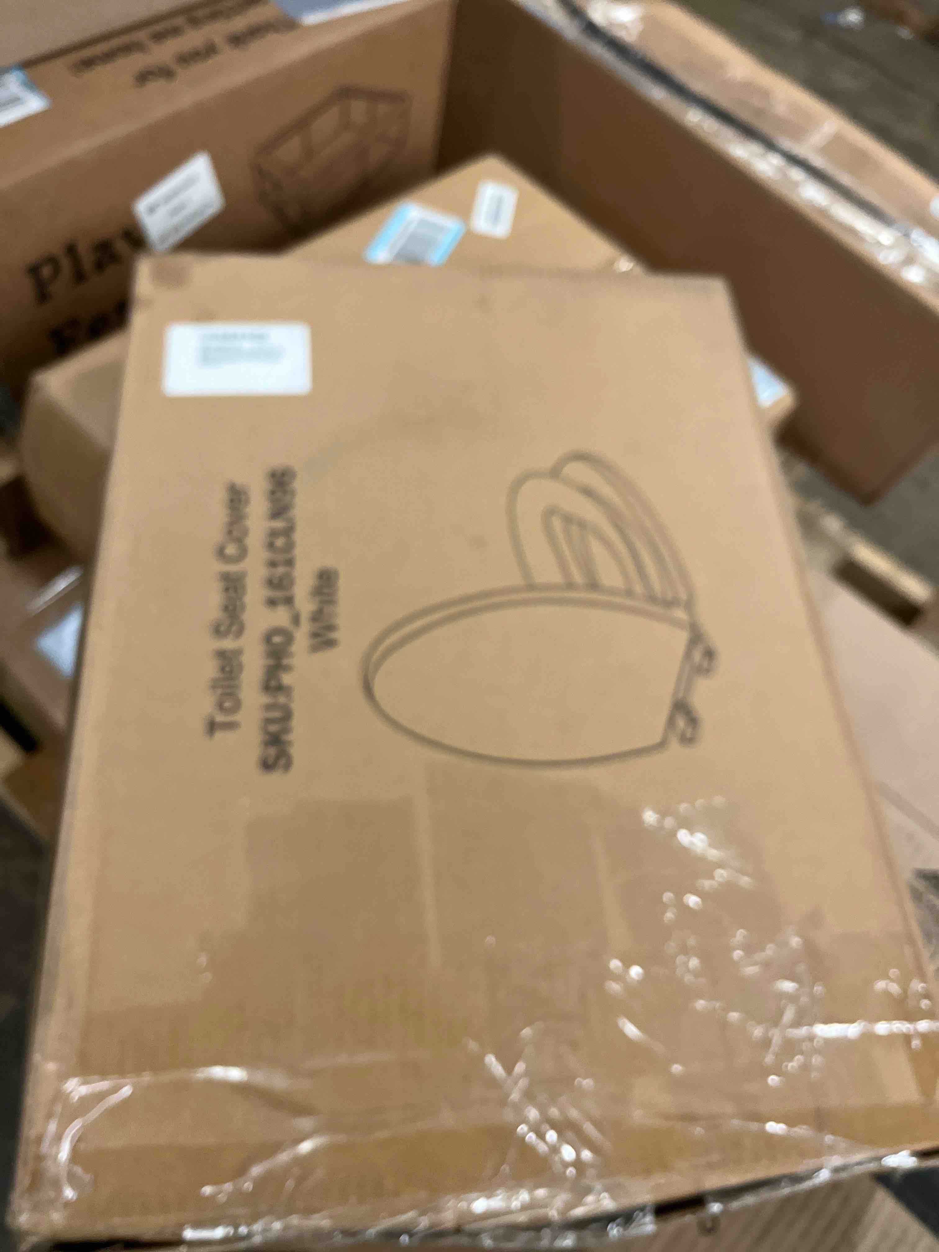 Condition photo showing Good Condition for Toilet Seat with Toddler Seat Elongated, PP Material Family Toilet Seat Cover, Soft Close Adult & Toddler Seats, Easy to Clean, Safe Potty Training Solution for Kids, Bathroom Upgrade for Home