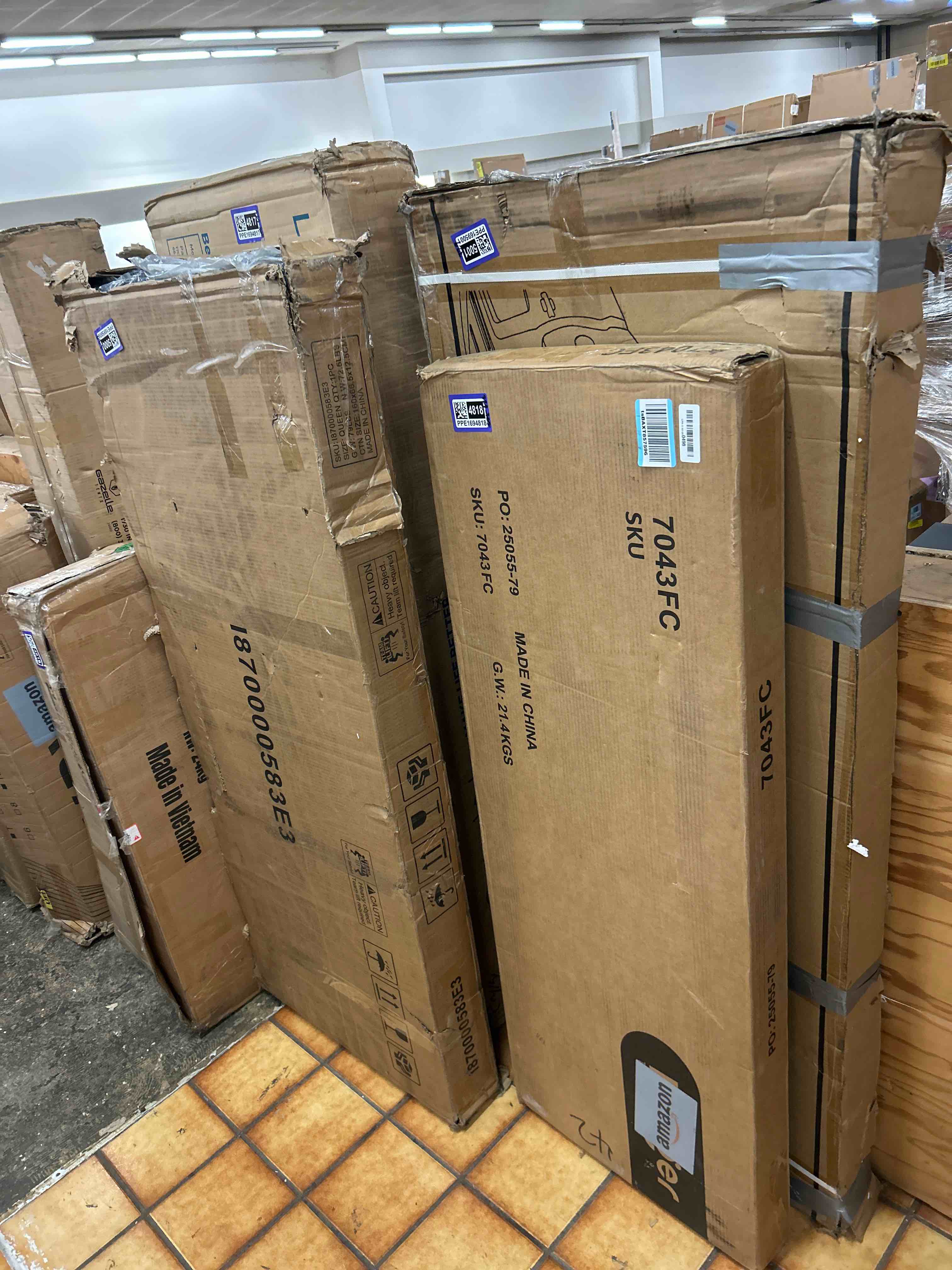 Condition photo showing New/Like New for Huuger 63 Inch L Shaped Desk with Power Outlets and USB-C Port, 0.95 Inch Thicker Desktop, Reversible Computer Desk, Larger Office Corner Gaming Desk, Metal Frame, for Home Office, Study, Rustic Brown