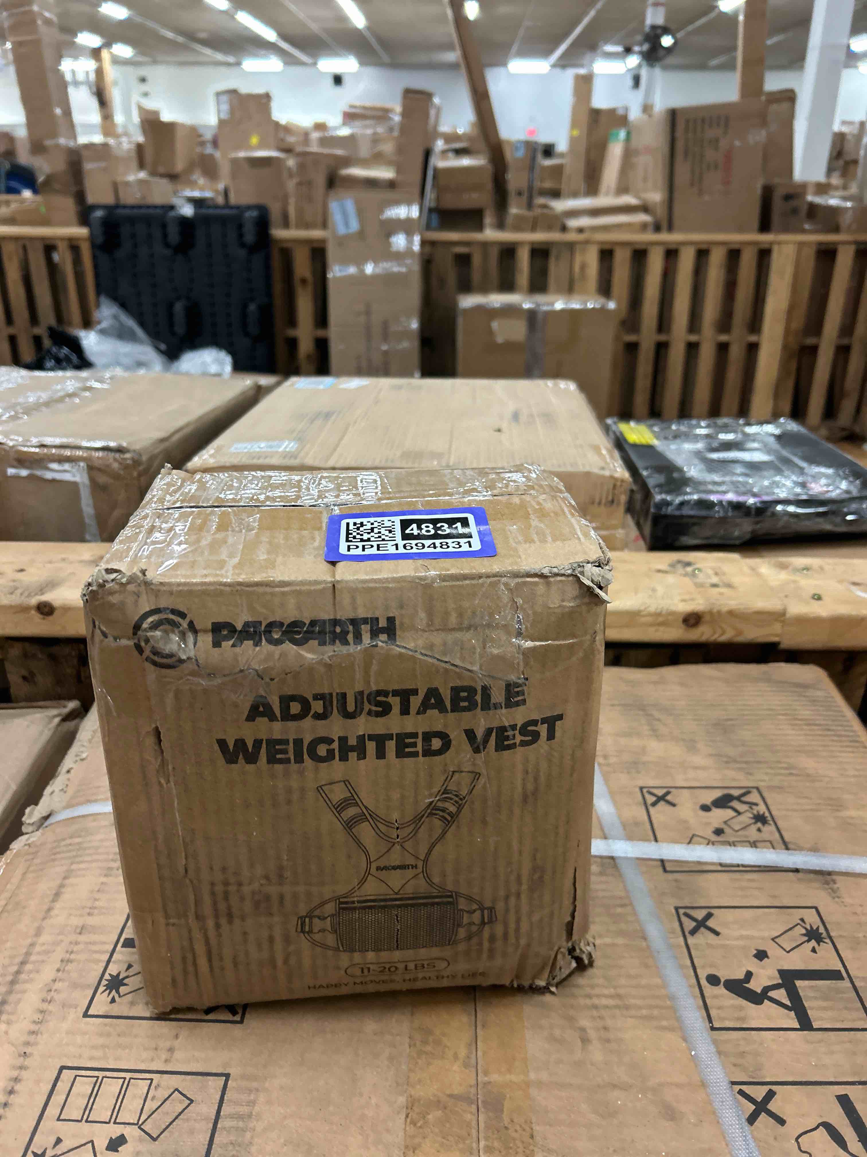 Condition photo showing New/Like New for PACEARTH Adjustable Weight Vest 4-10lbs / 11-20lbs / 20-32lbs X-Shape Weighted Vest for Women and Men, Home Workout Ironsand Vest with Zipper Pouch and 6 Weight Packs, Available in Pink, Gray, Black