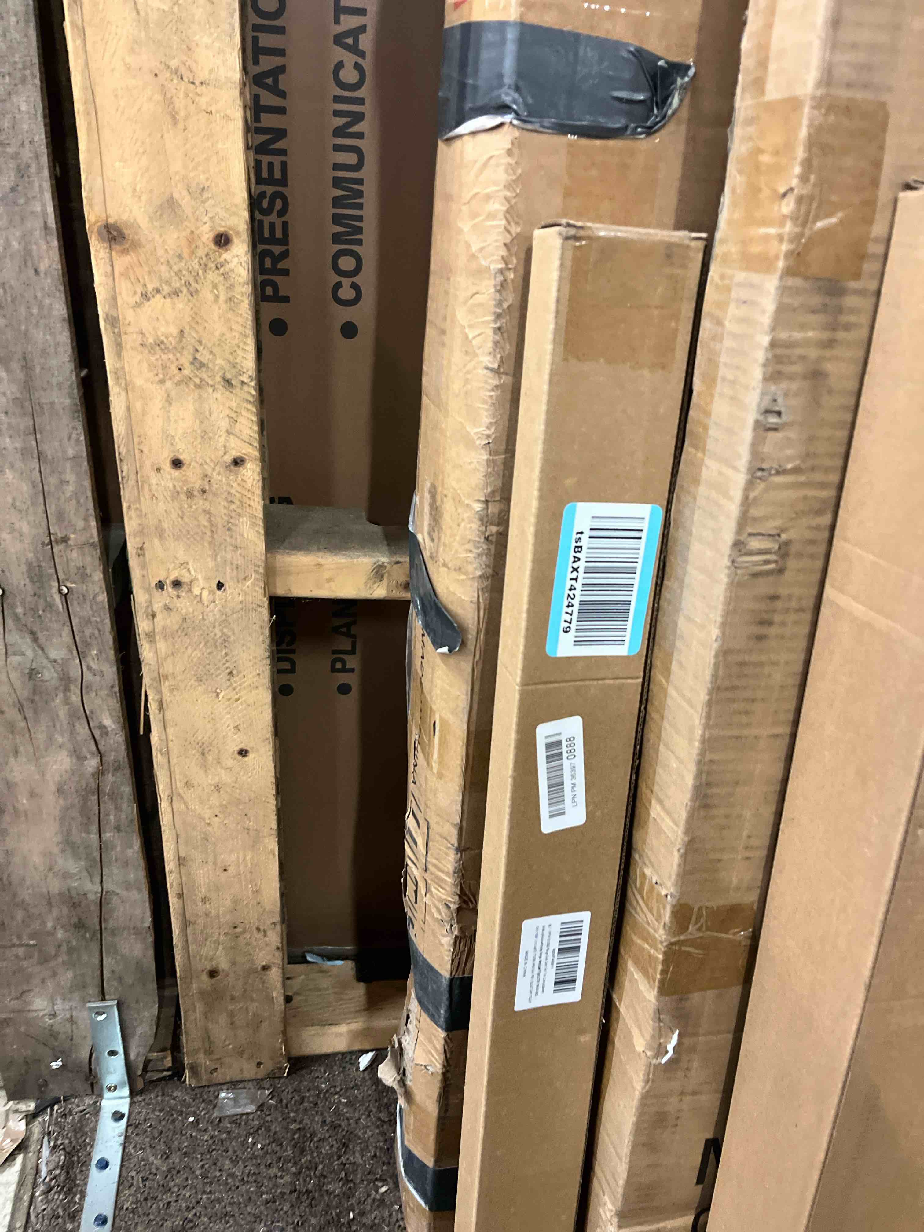 Condition photo showing New/Like New for WPW10310922 Range Oven Door Vent Trim Compatible with Whirlpool/Amana/Maytag Range, Replace# PD00027780 W10310922 W10118391 W10144870 1719786 AP6019241 PS11752547 EAP11752547