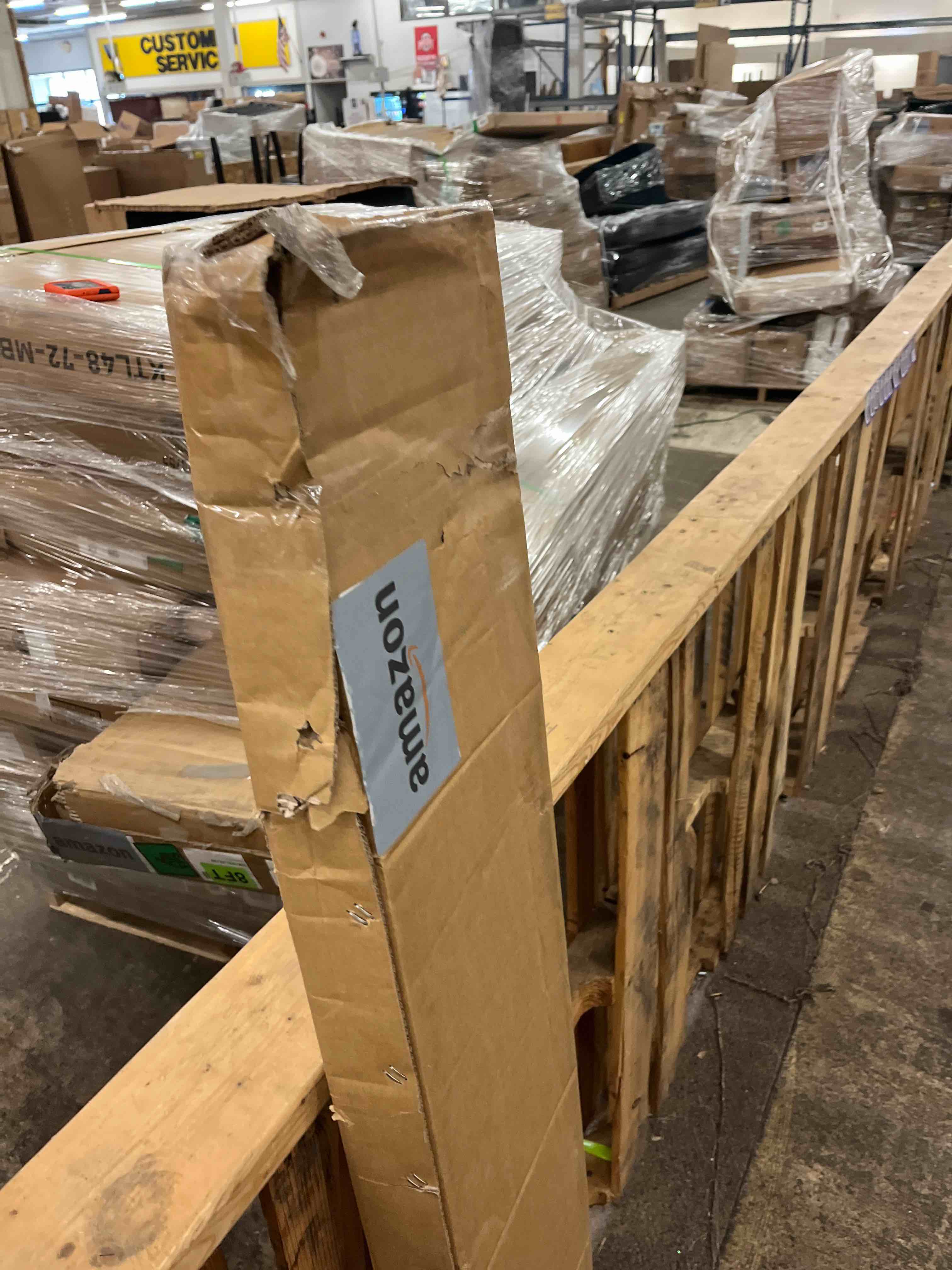 Condition photo showing New/Like New for HECASA Rear Trunk Spoiler Wing Compatible with 1968-1972 Oldsmobile Cutlass 442 Rear Lid Wing Lip Splitter Plastic ABS Painted Black