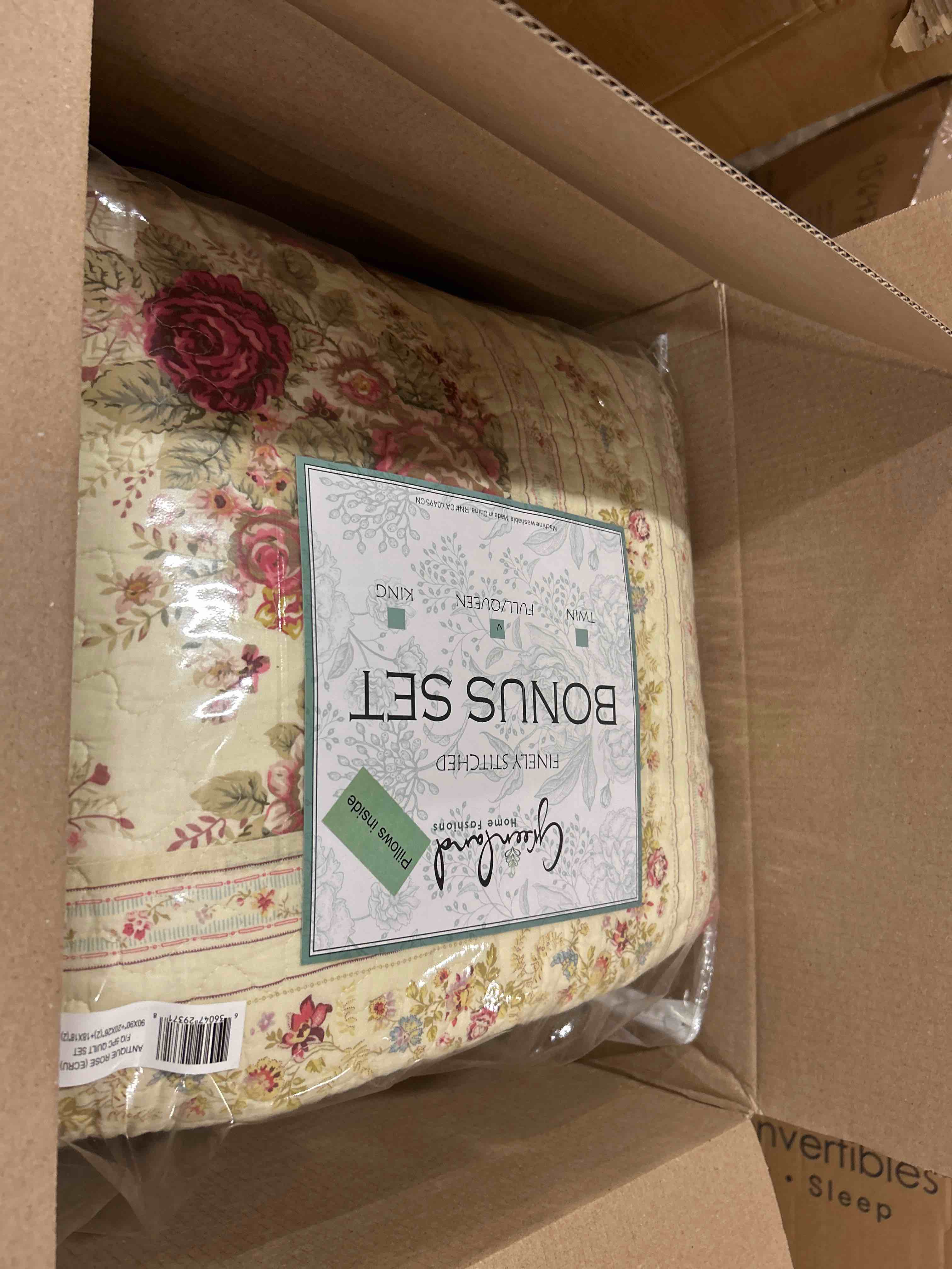 Condition photo showing New/Like New for Greenland Home Antique Rose 100% Cotton Heirloom-Quality Quilt Set, 5-Piece Full/Queen, Ecru