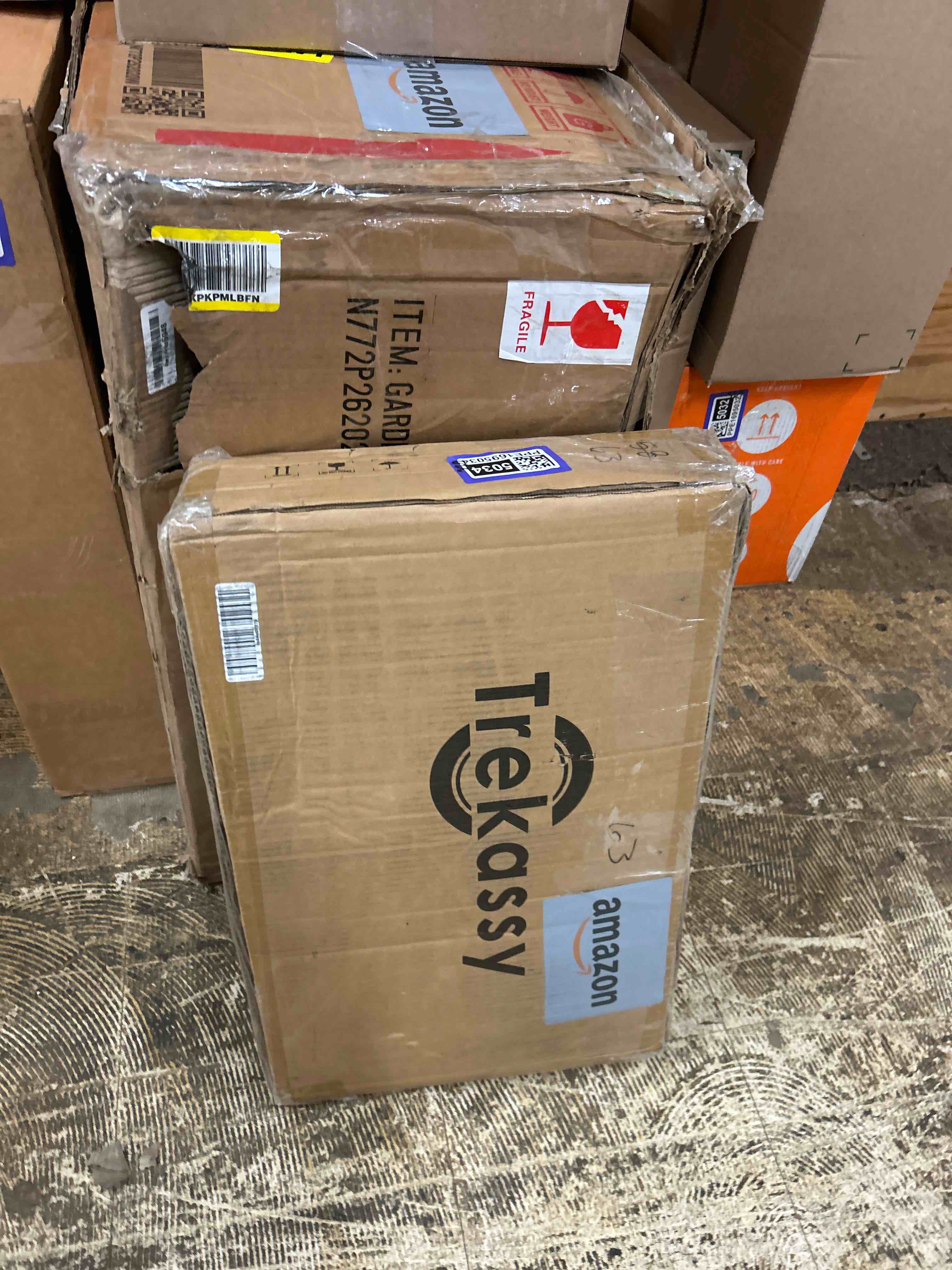 Condition photo showing New/Like New for Trekassy 60" Large Saucer Tree Swing for Kids Adults 900D Oxford Waterproof with 2pcs Hanging Straps-Rainbow