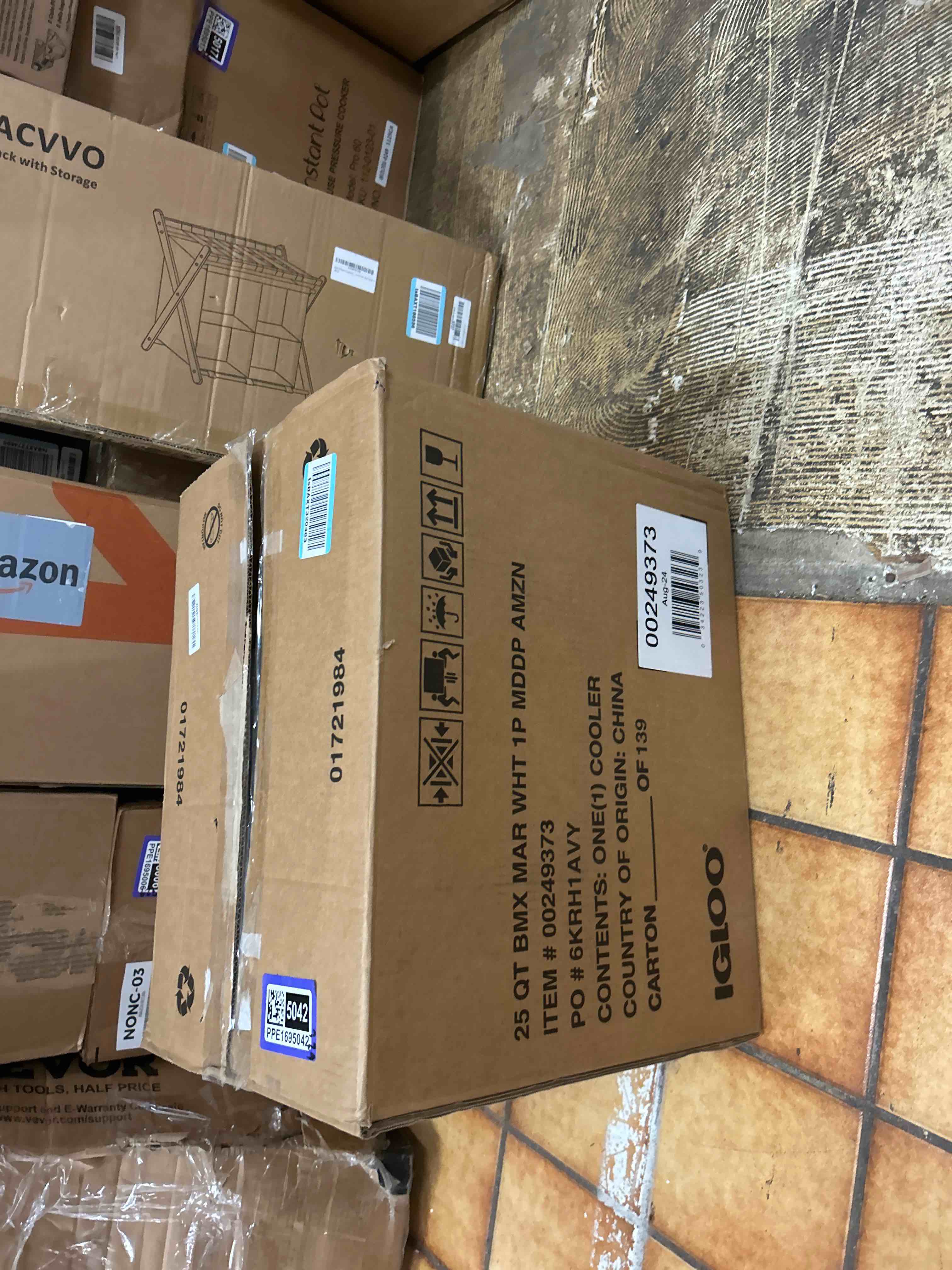 Condition photo showing New/Like New for Igloo BMX Cooler | Insulated Hard Shell Ice Chest