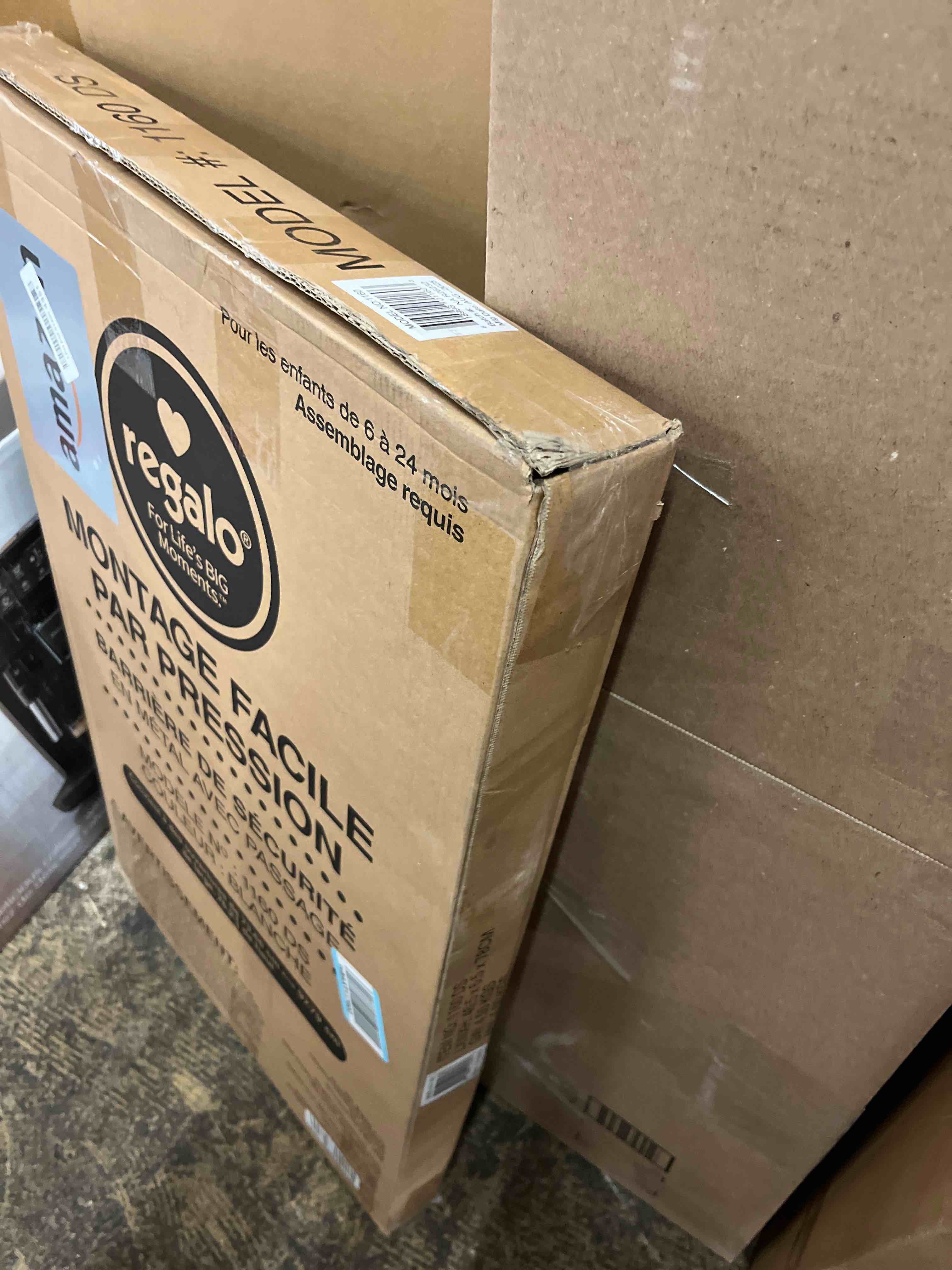 Condition photo showing New/Like New for Regalo Easy Step Metal Walk Through Gate