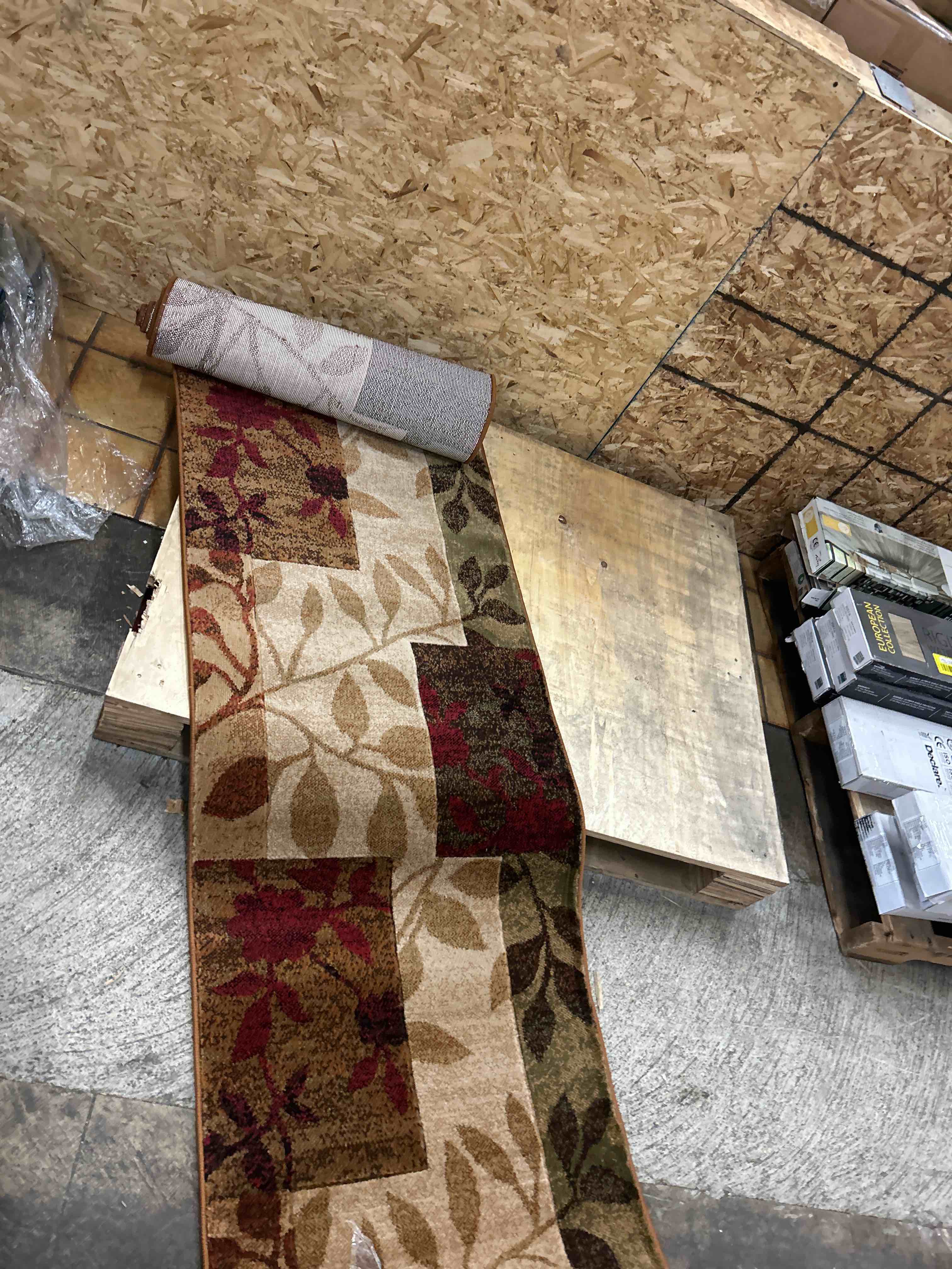 Condition photo showing New/Like New for Home Dynamix Tribeca Amelia Contemporary Geometric Floral Runner Area Rug  Beige/Brown  26 x12