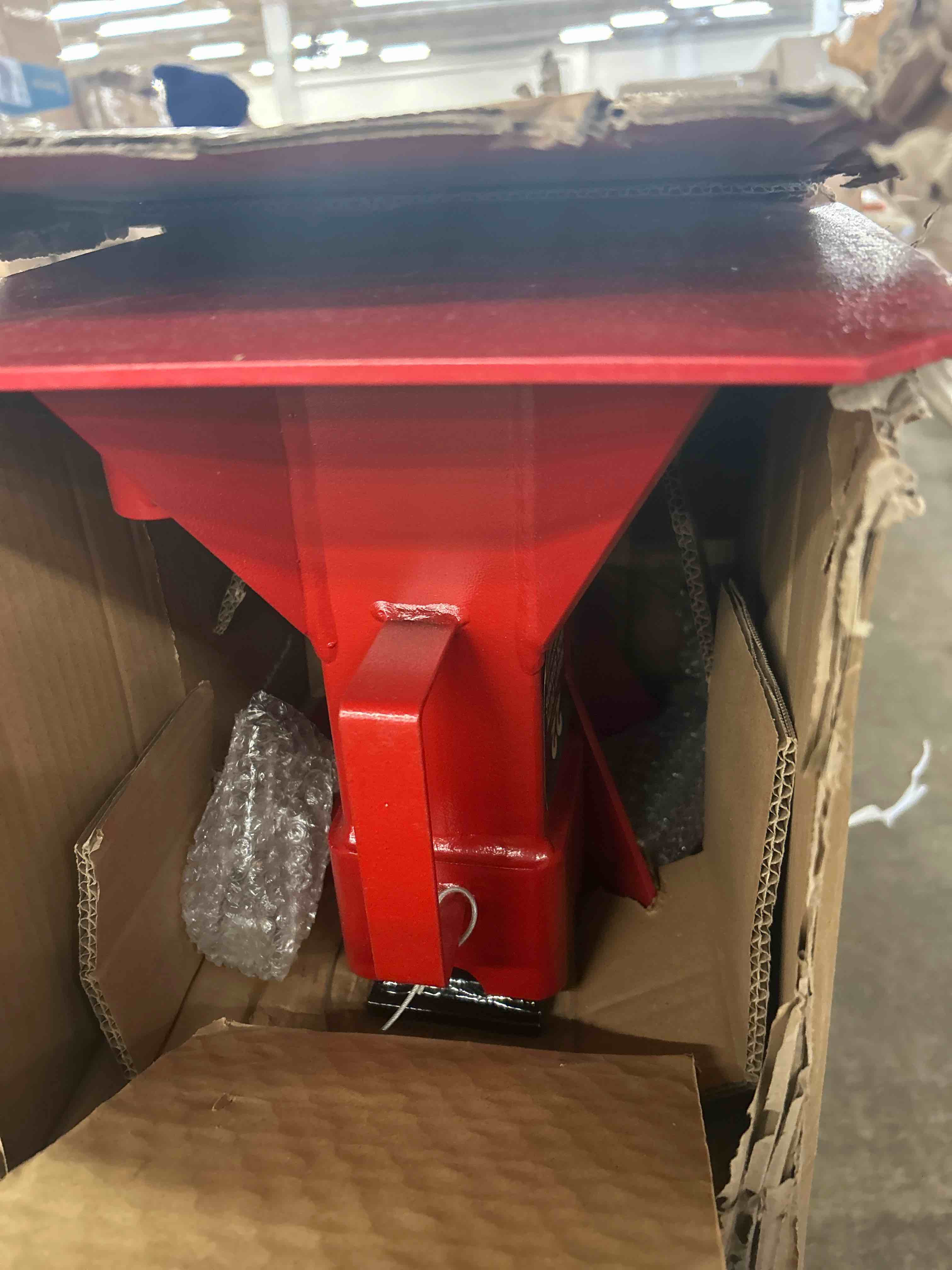 Condition photo showing New/Like New for Big RED ATZ220005R Torin Heavy Duty Pin Type Professional Car Jack Stand with Lock, 22 Ton (44,000 lb) Capacity, Red, 1 Pair