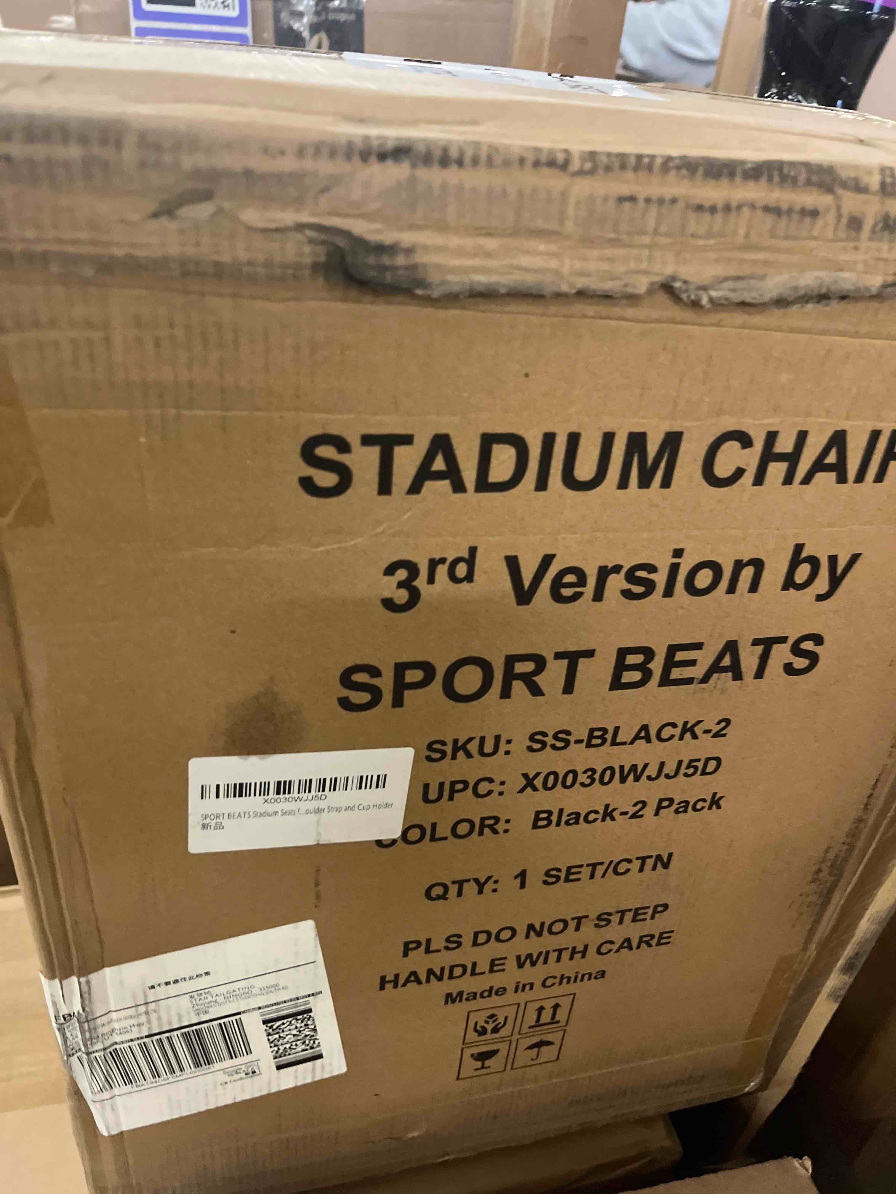 Condition photo showing New/Like New for SPORT BEATS Stadium Seats with Back Support Bleacher Chairs with Back and Cushion Thick Padded Bleacher Seats Includes Shoulder Strap Black 2pcs Regular - 17" W x 12" D x 16.5" H