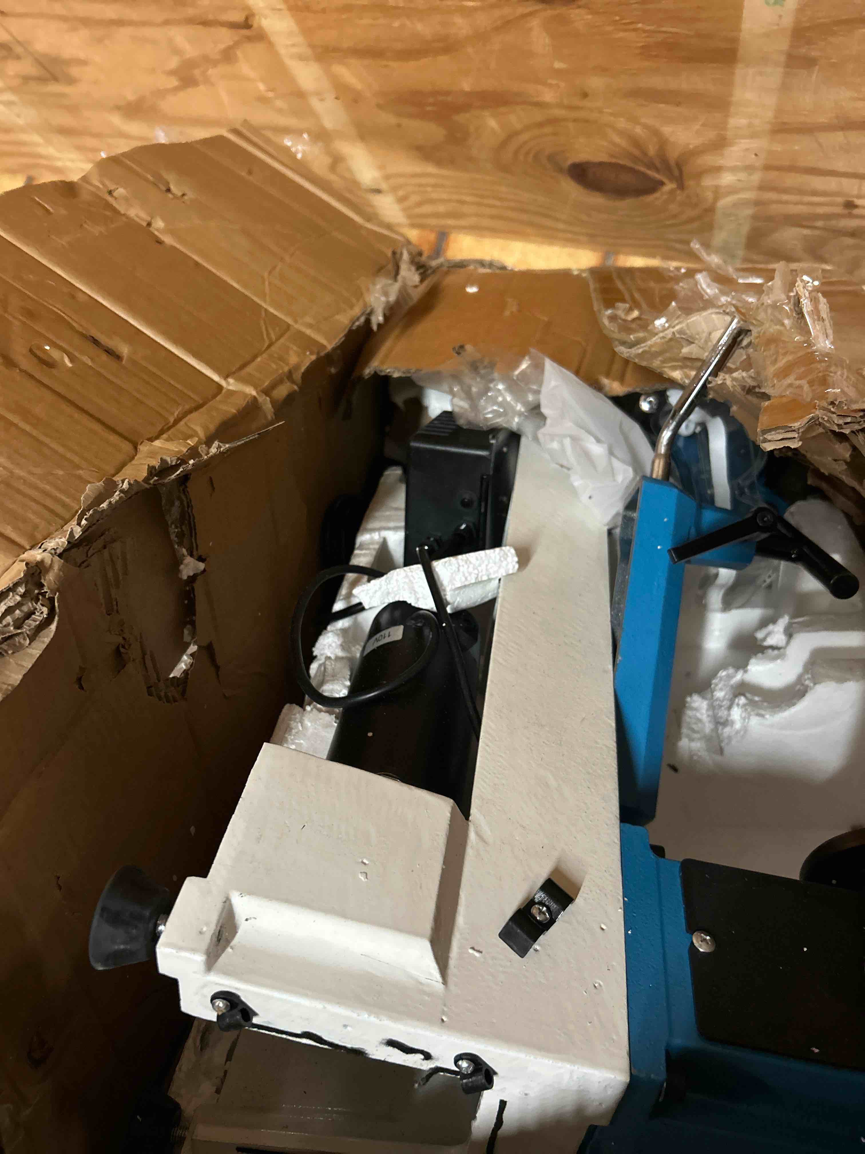 Condition photo showing New/Like New for 12" x 18" Digital Display Wood Lathe Machine, Benchtop Wood Lathe Machine 3/4HP Infinitely Variable Speed 650-3800 RPM Professional for High Speed Sanding and Polishing