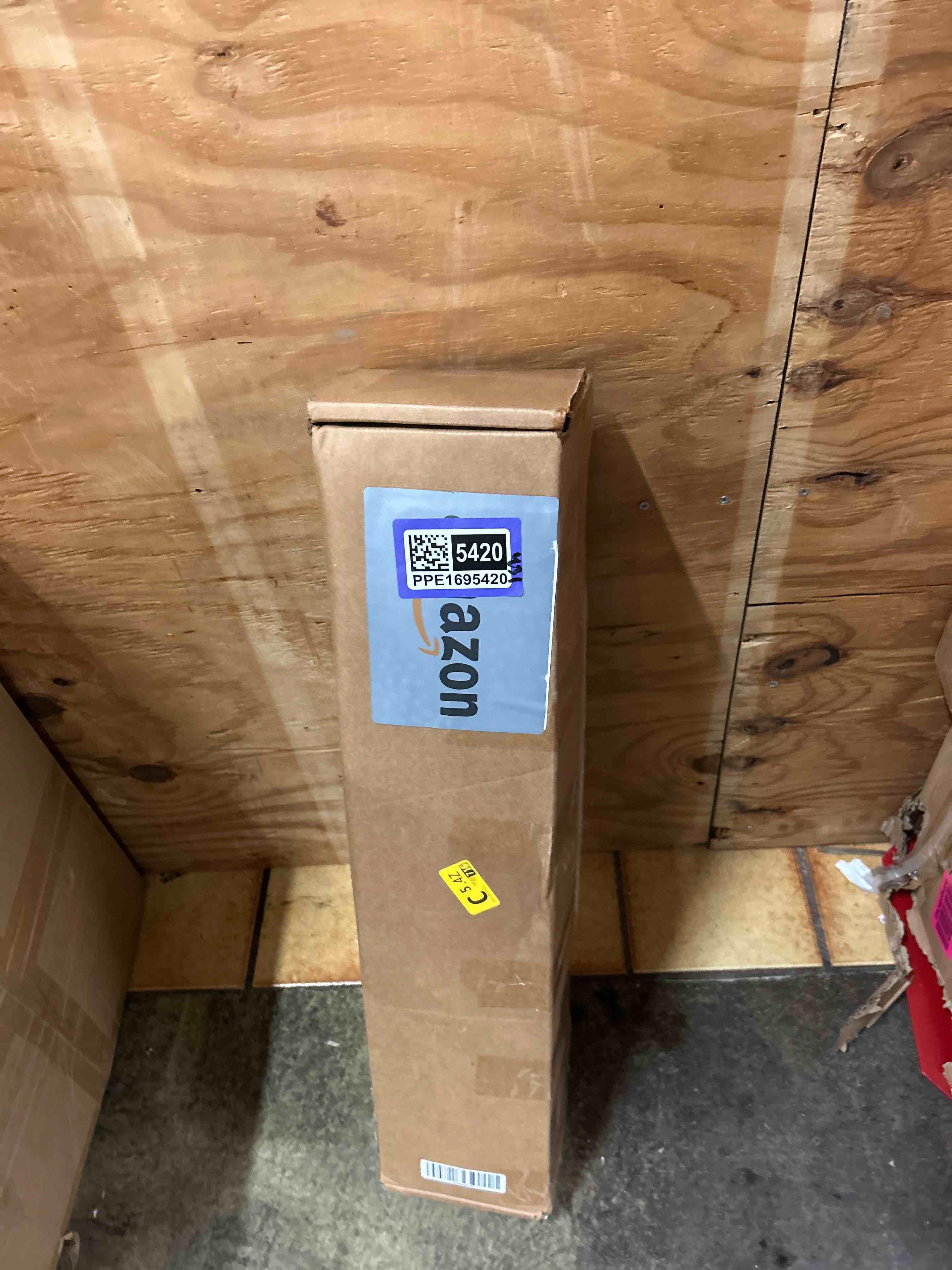 Condition photo showing New/Like New for Mops for Floor Cleaning Wet Spray Mop with 14 oz Refillable Bottle and 3 Washable Microfiber Pads Home or Commercial Use Dry Wet Flat Mop for Hardwood Laminate Wood Ceramic