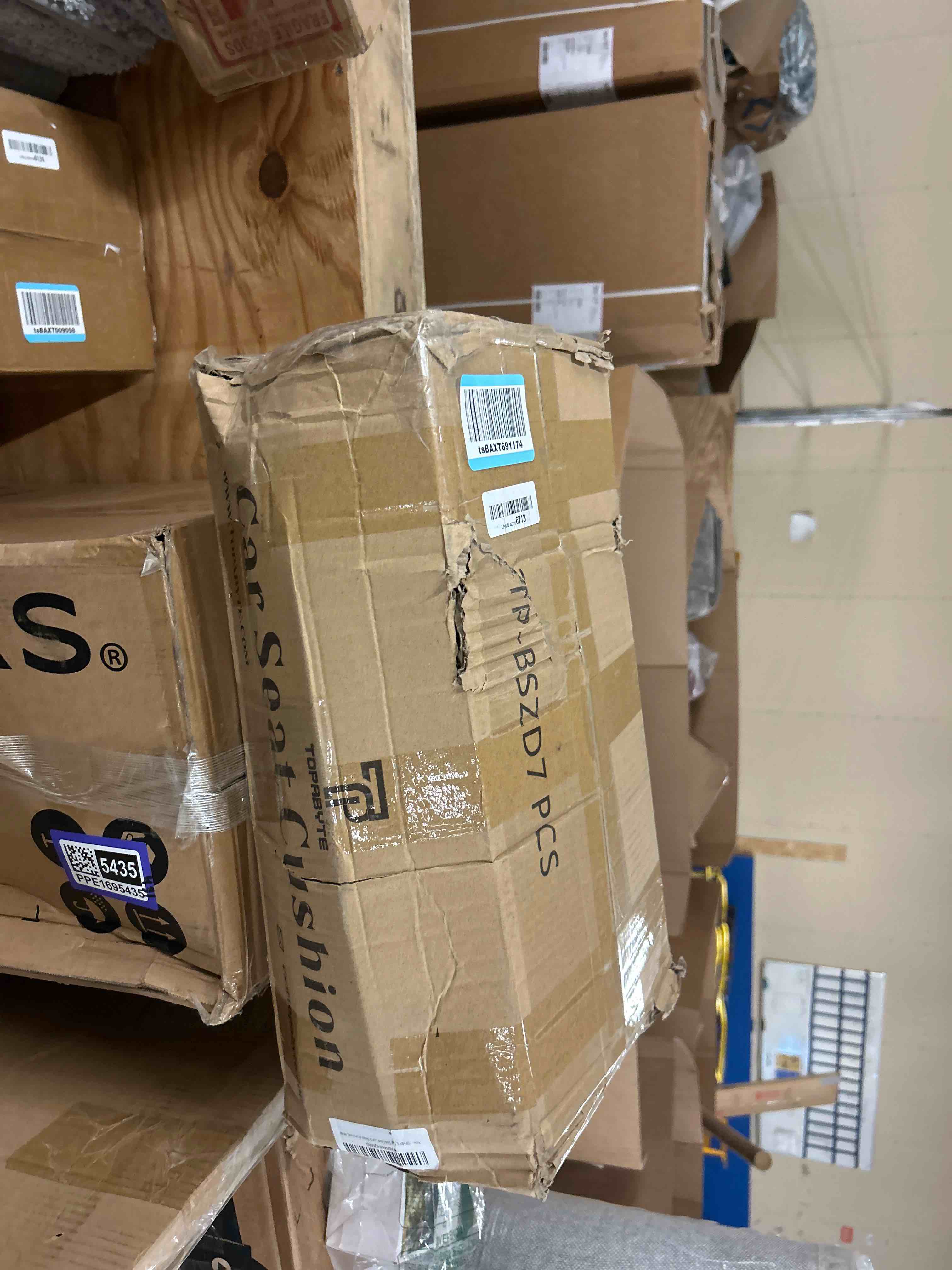 Condition photo showing New/Like New for Car Seat Cover Full Set for Tesla Model Y Juniper 2020-2026 Seat Cushion Cover Interior Seat Protector for Model Y Launch Series Accessories, White