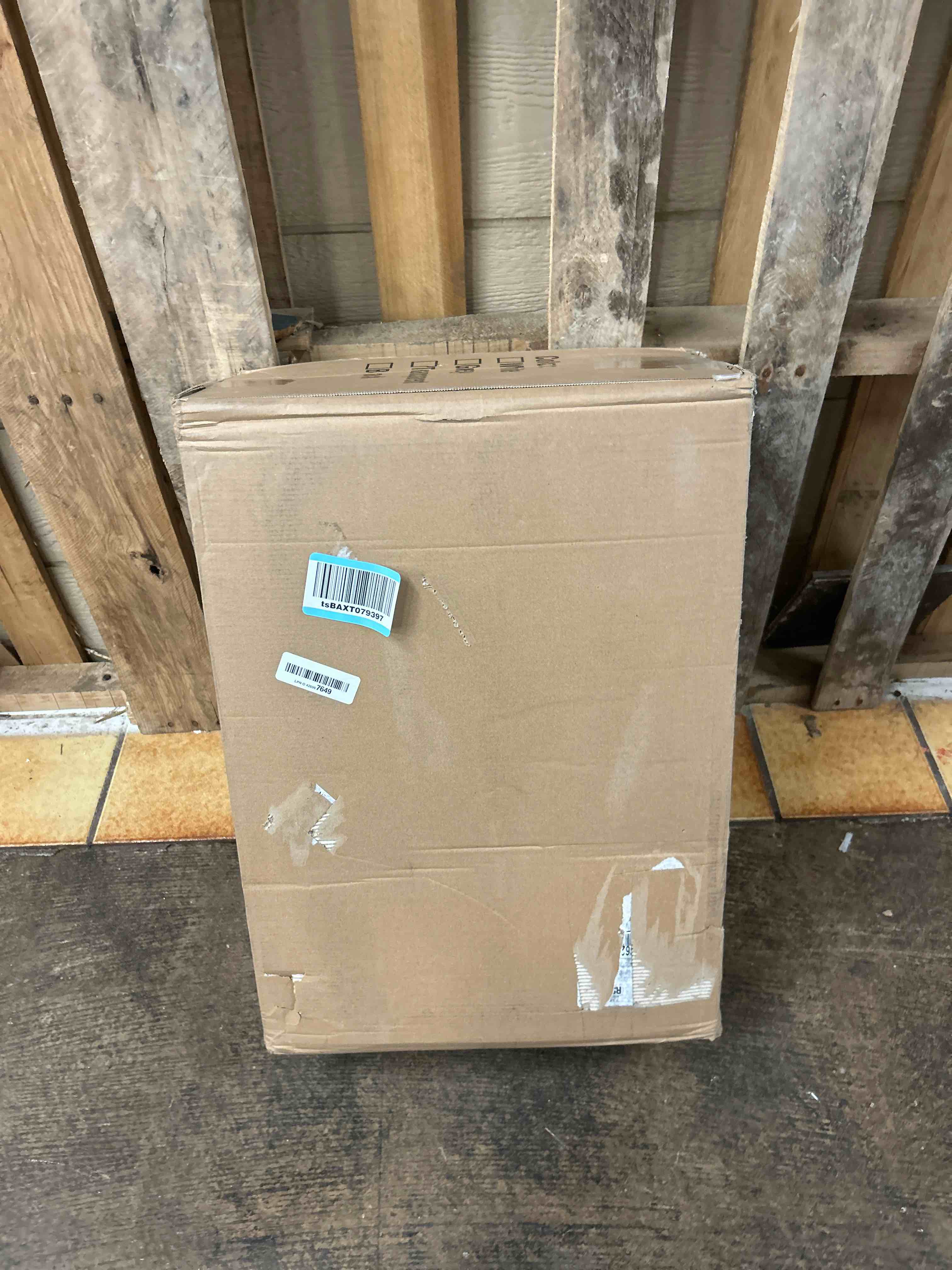Condition photo showing New/Like New for Extra Large XXL Stainless Steel Cat Litter Box with Lid, 26" L x 18" W x 12" H Metal Litter Box with Hight Sides for Big Cats & Multiple Cats, Never Absorbs Odors, Anti-Urine Leakage, Easy Cleaning