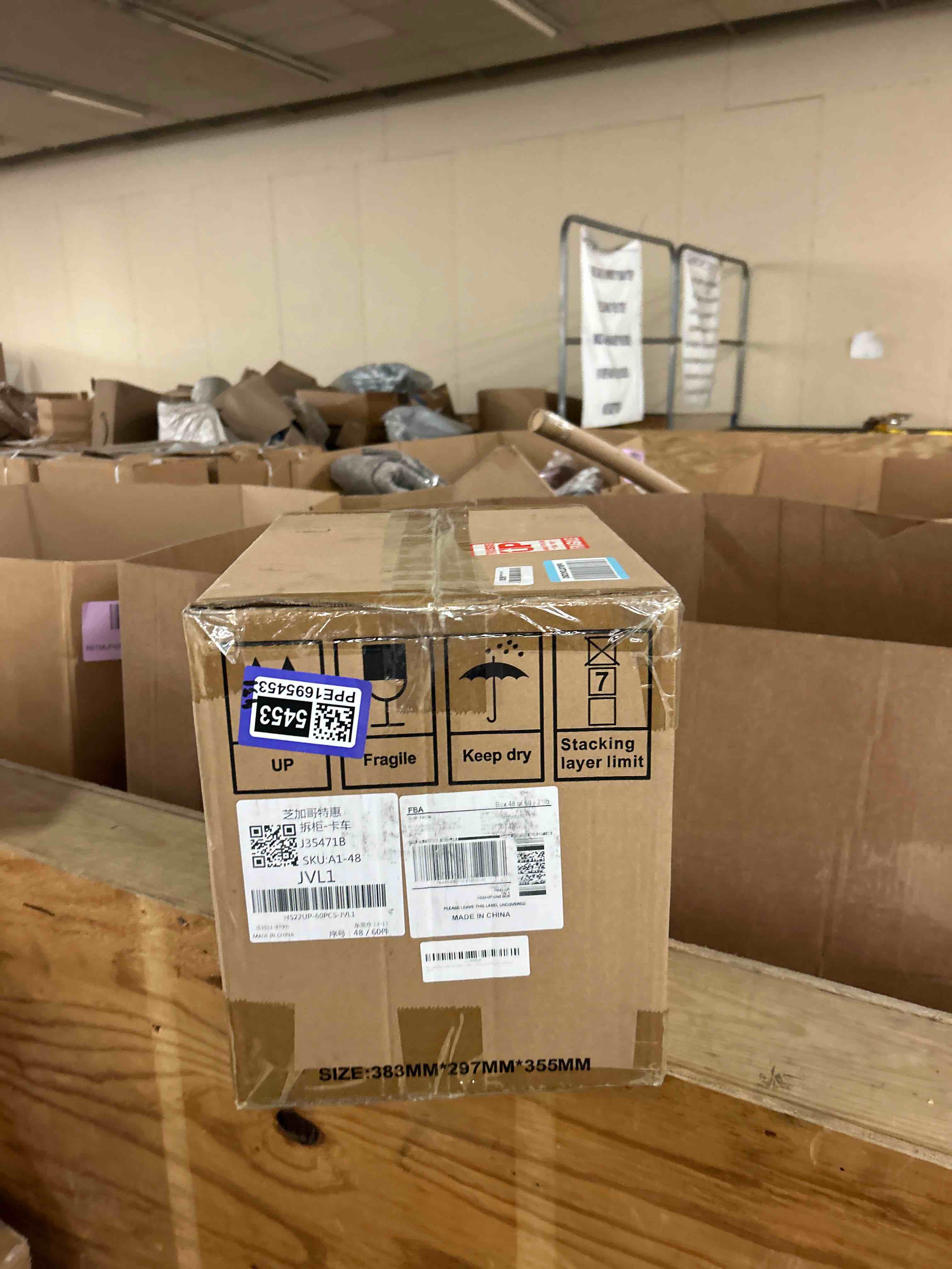 Condition photo showing New/Like New for 38lbs Per Day Countertop Ice Maker, 9 Ice Cubes in 3.5 Minutes, Self-Cleaning Portable Ice Machine with 2 Bullet Sizes for Kitchen, Camping, RV, and Party