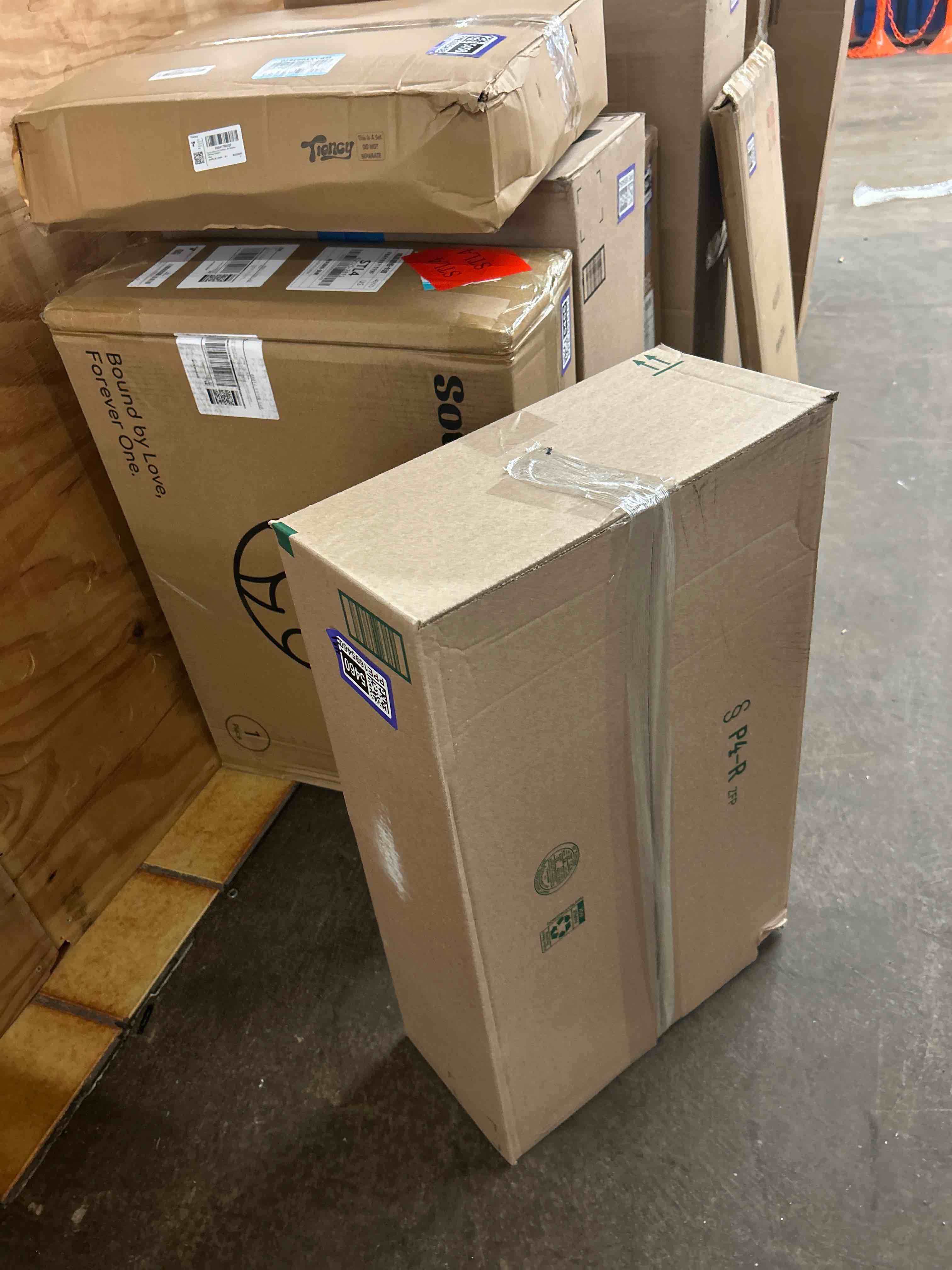 Condition photo showing New/Like New for Carpet Rake for Pet Hair Removal, 59” Adjustable Long Handle Carpet Scraper for Cat Dog Hair Deep Cleaner, Reusable Pet Hair Removal Tool for Rugs, Mats, Couch, Sofas, Floor, Car Seats