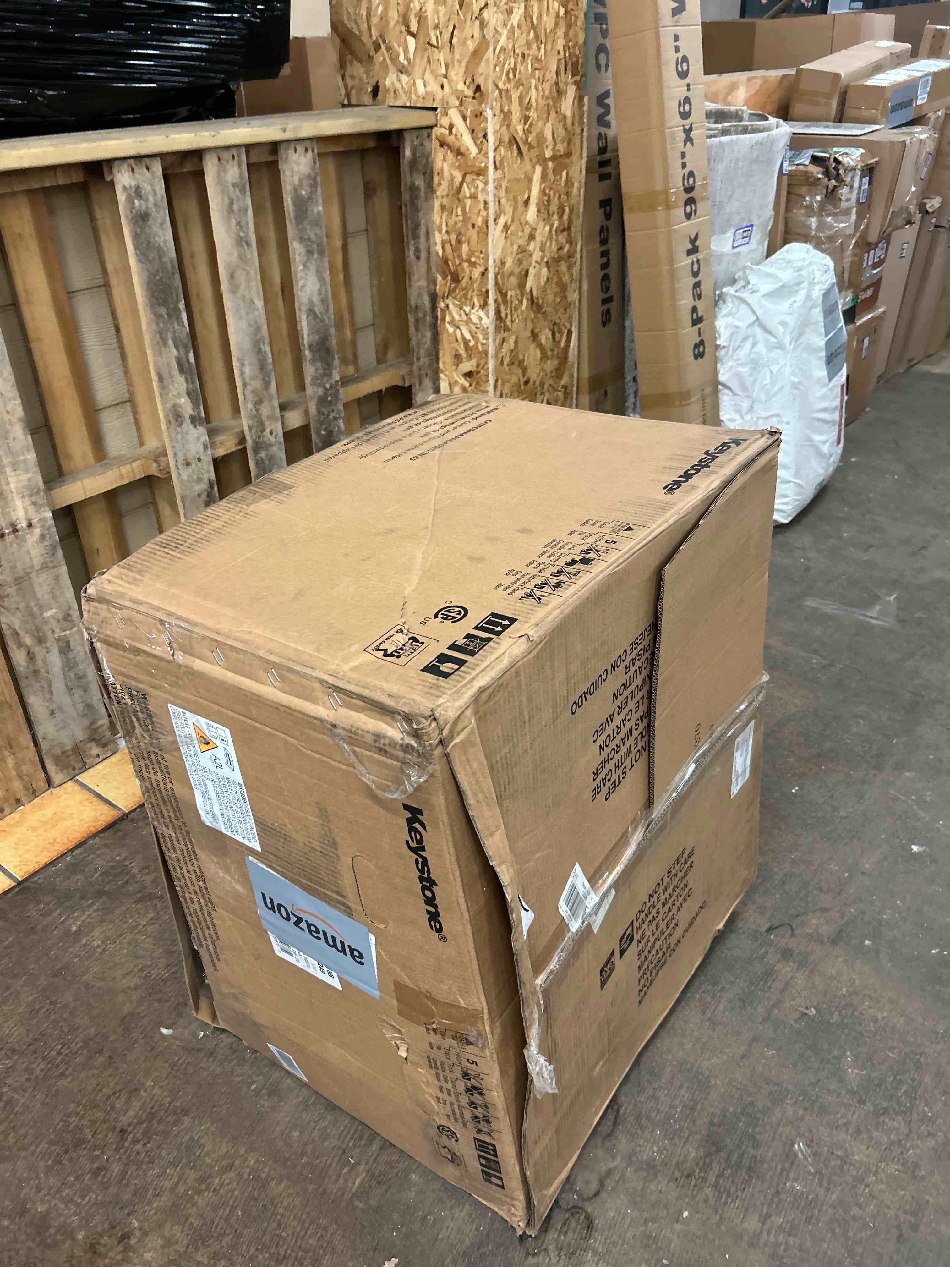 Condition photo showing New/Like New for Keystone 18,800 BTU Window Air Conditioner with 16,000 BTU Supplemental Heating, 230V, Window AC Unit for Living Room, Apartment, Large Rooms up to 1000 Sq.Ft.