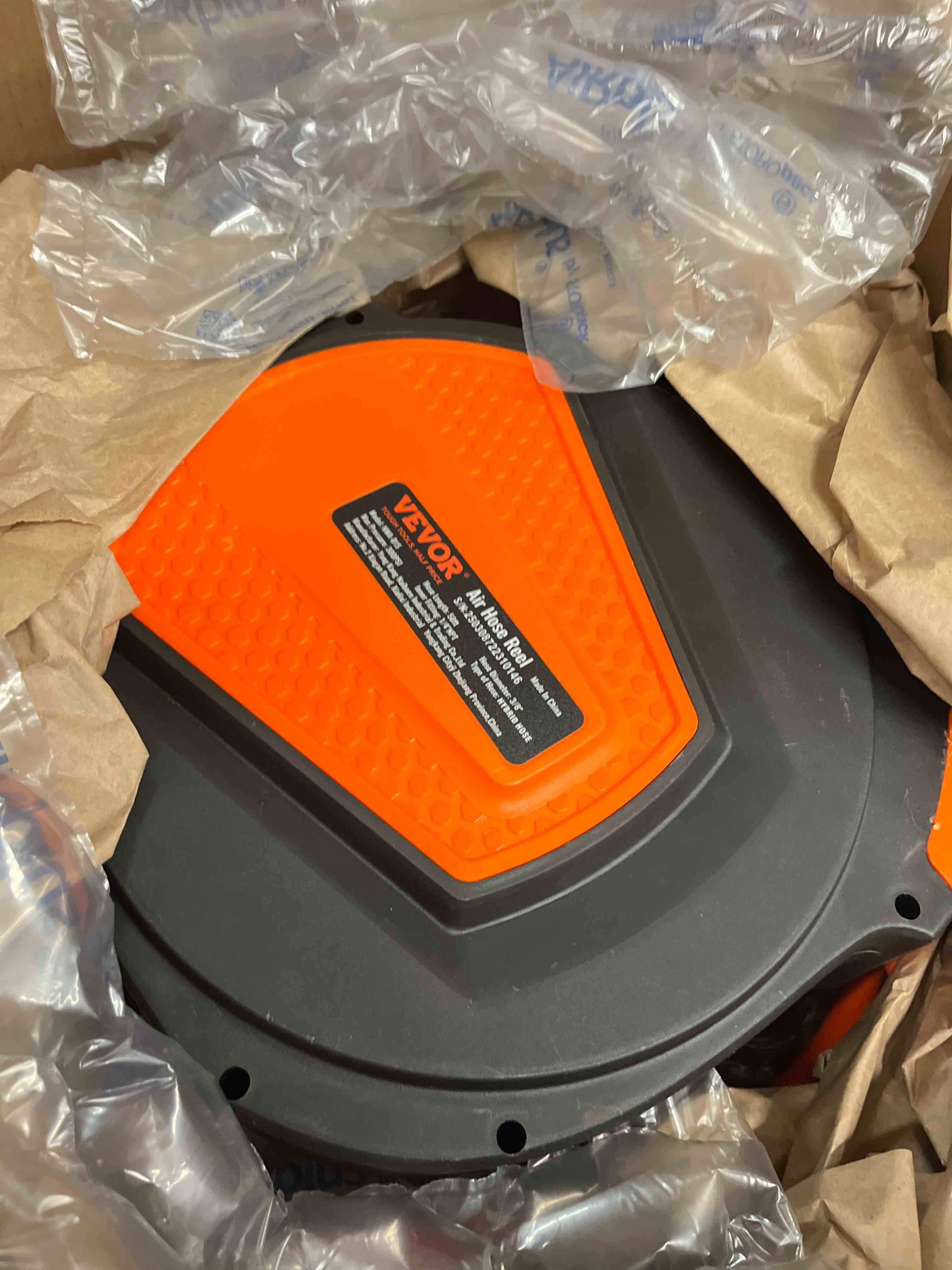 Condition photo showing Good Condition for VEVOR Retractable Air Hose Reel, 3/8IN x 50FT Hybrid Air Hose Max 300PSI, Air Compressor Hose Reel with 5 ft Lead in, Ceiling/Wall Mount Enclosed Air Reel, 180° Swivel Mount