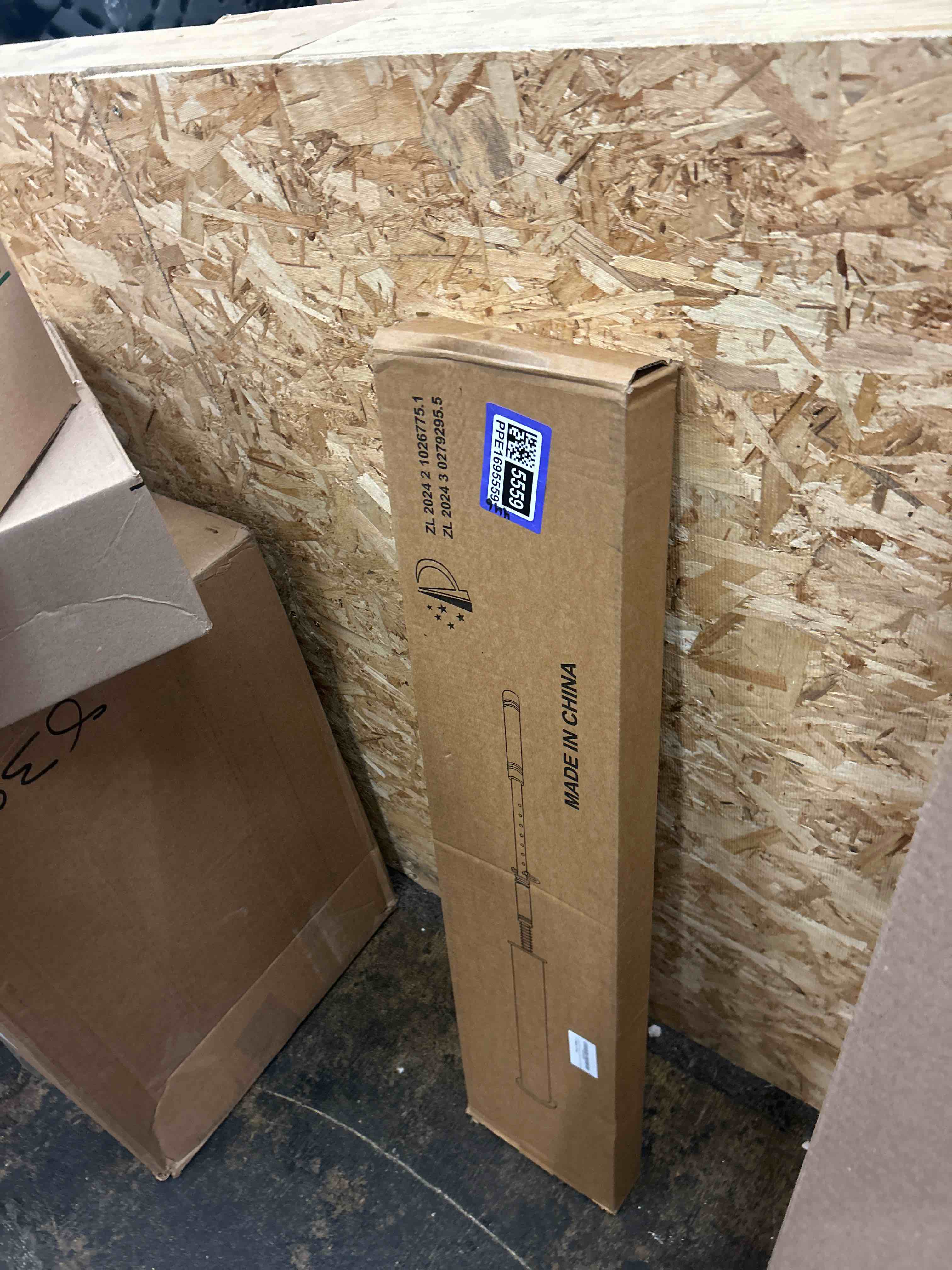 Condition photo showing New/Like New for Long Handle Pallet Stretch Wrap Dispenser, Stretch Film Packing Machine, Stretch Film Dispenser Pole Holder, for Film Width 12-20 inch Rolls 1.5" to 3" Diamater Cores Pallet Wrap (48in)