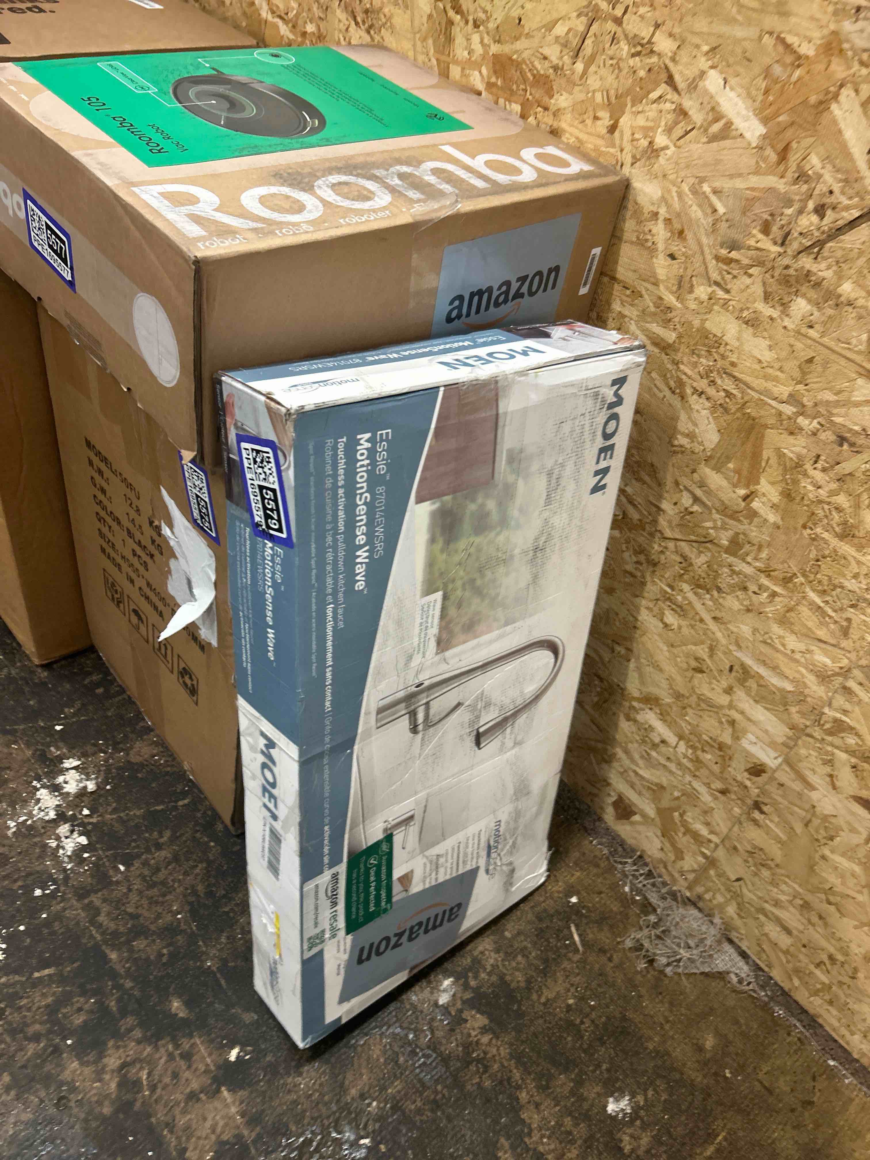 Condition photo showing New/Like New for Moen Essie Spot Resist Stainless Touchless One-Handle Kitchen Faucet, Motion Activated Pull Down Kitchen Sink Faucet with Soap Dispenser, 87014EWSRS