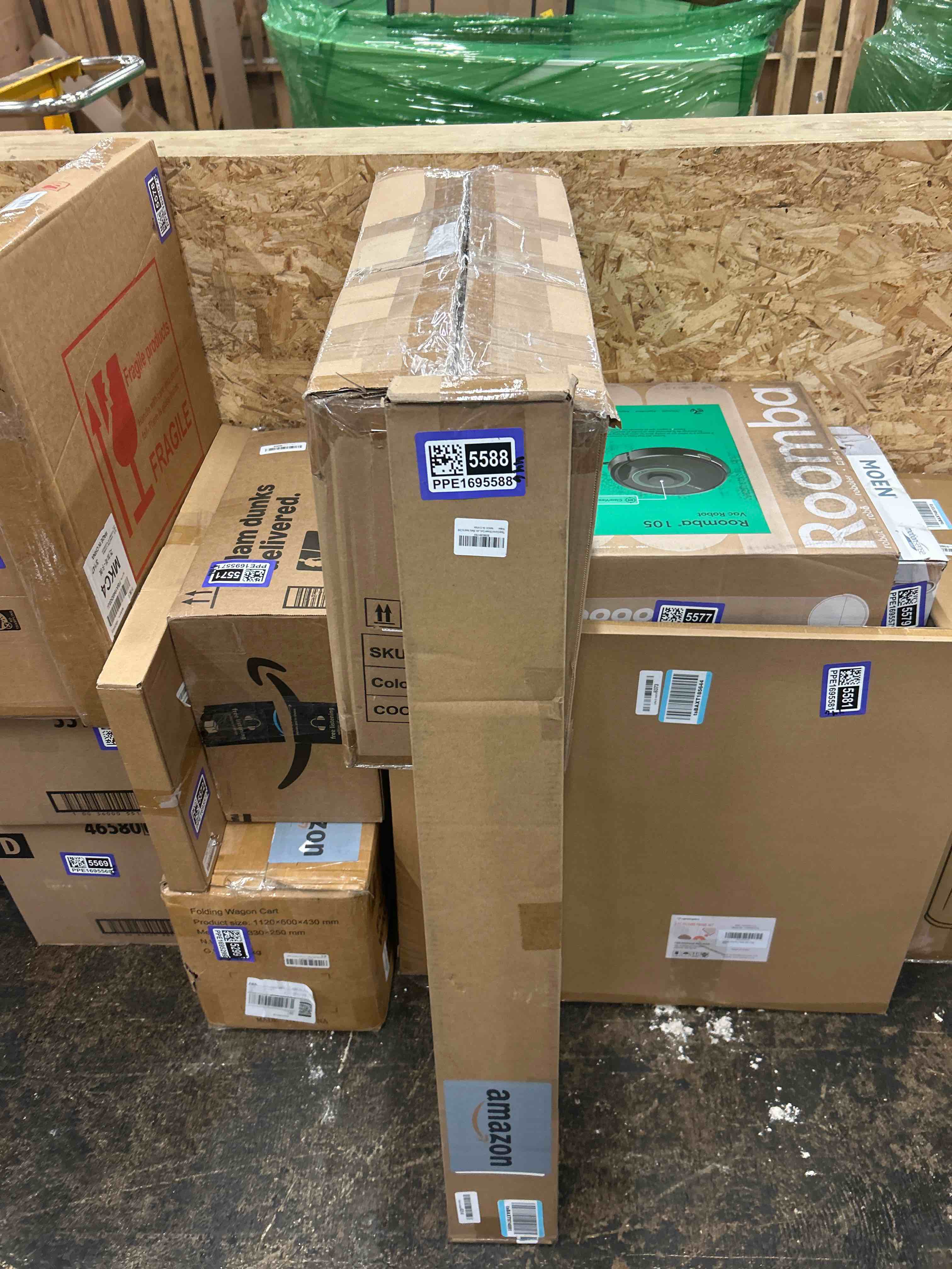 Condition photo showing New/Like New for Curved Shower Curtain Rod, 45-72 inches Adjustable Arched Shower Curtain Curved Rods, Rustproof Round Never Fall Design for Bathroom, Black, Need to Drill