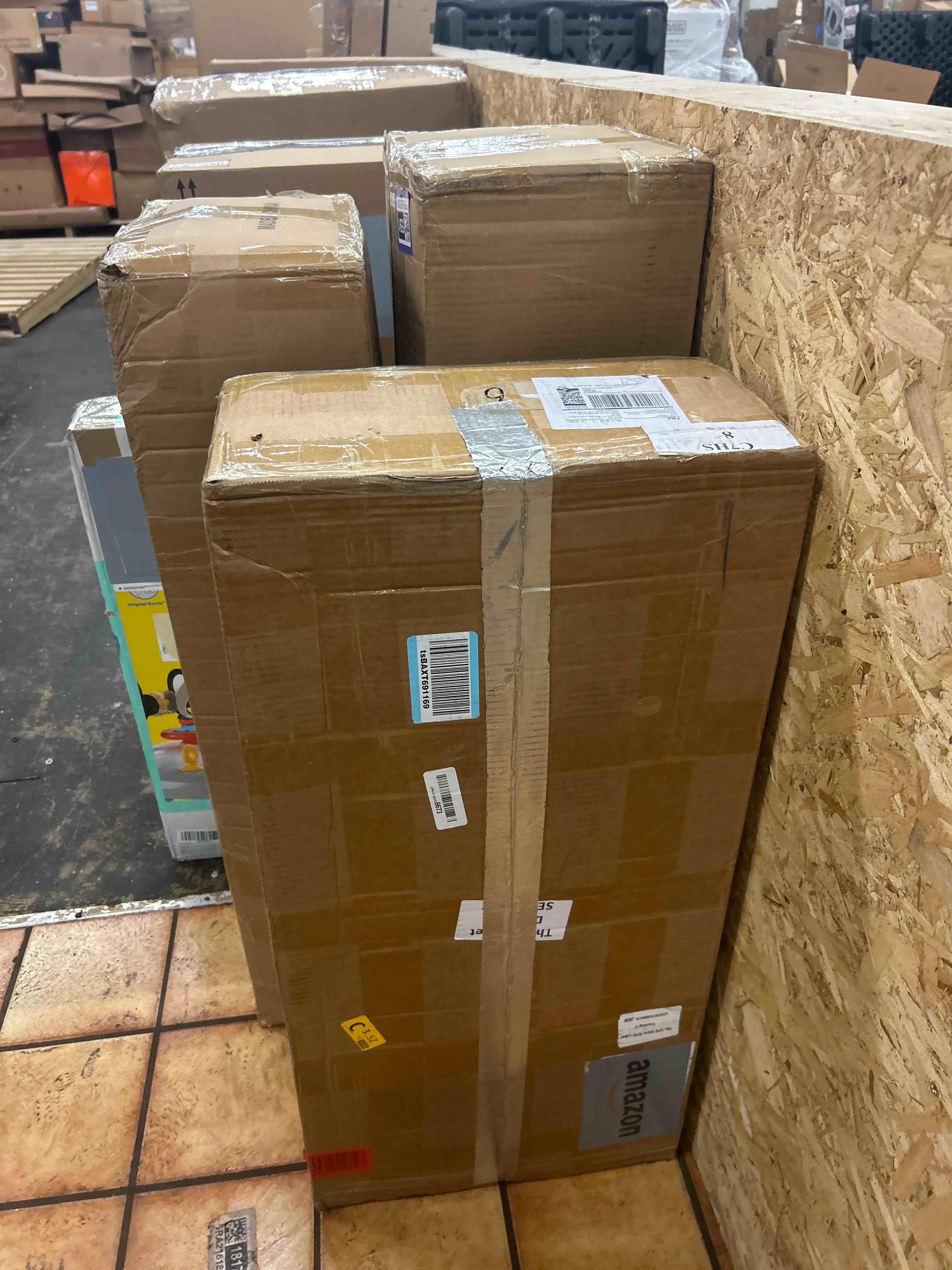 Condition photo showing New/Like New for Therwen 6 Pack Heavy Duty Crowd Control Stanchions 9.8 ft Stainless Steel Stanchion Set with 6 Safety Barrier Post Retractable Belt and 1 Sign Holder Crowd Control Barrier(Authorized Belt,Black)