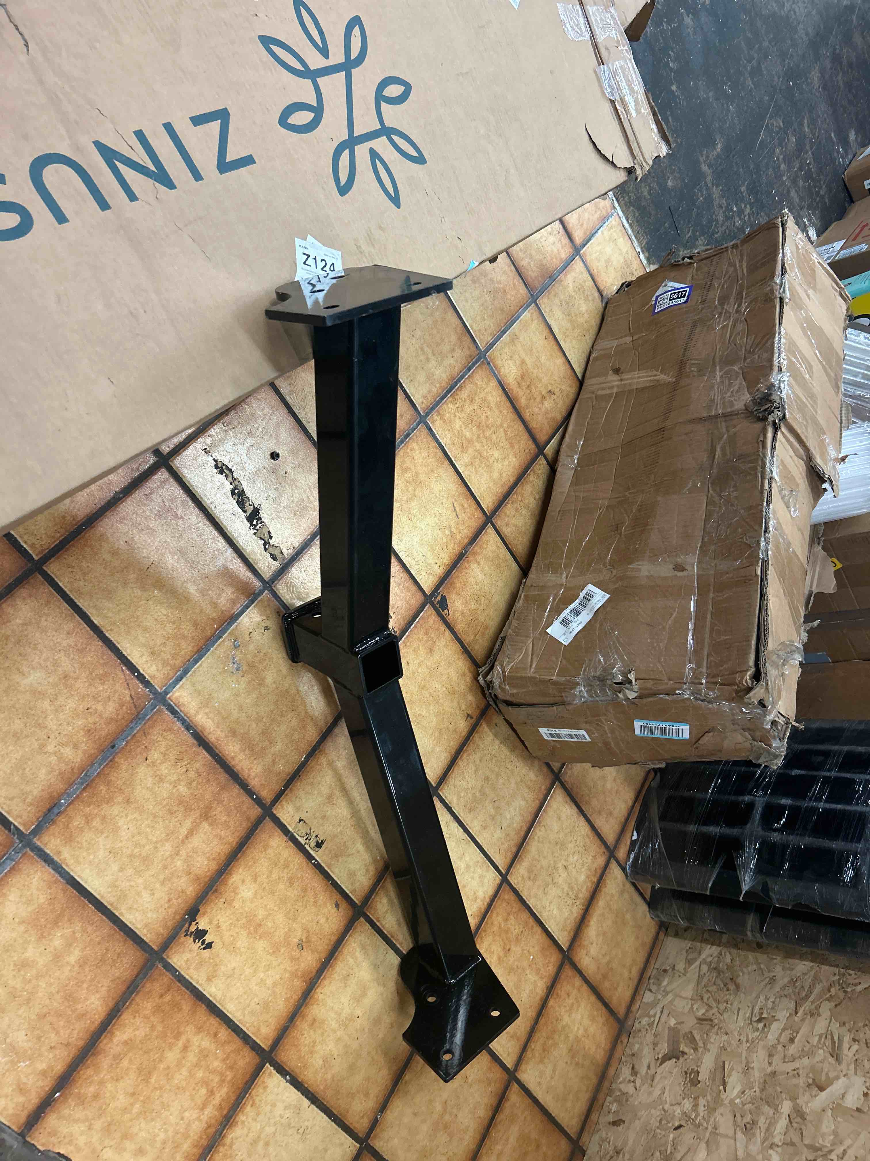 Condition photo showing New/Like New for maXpeedingrods Trailer Hitch Receiver Fit for Toyota RAV4 1996-2005, 2 Inch Receiver Tow Hitch