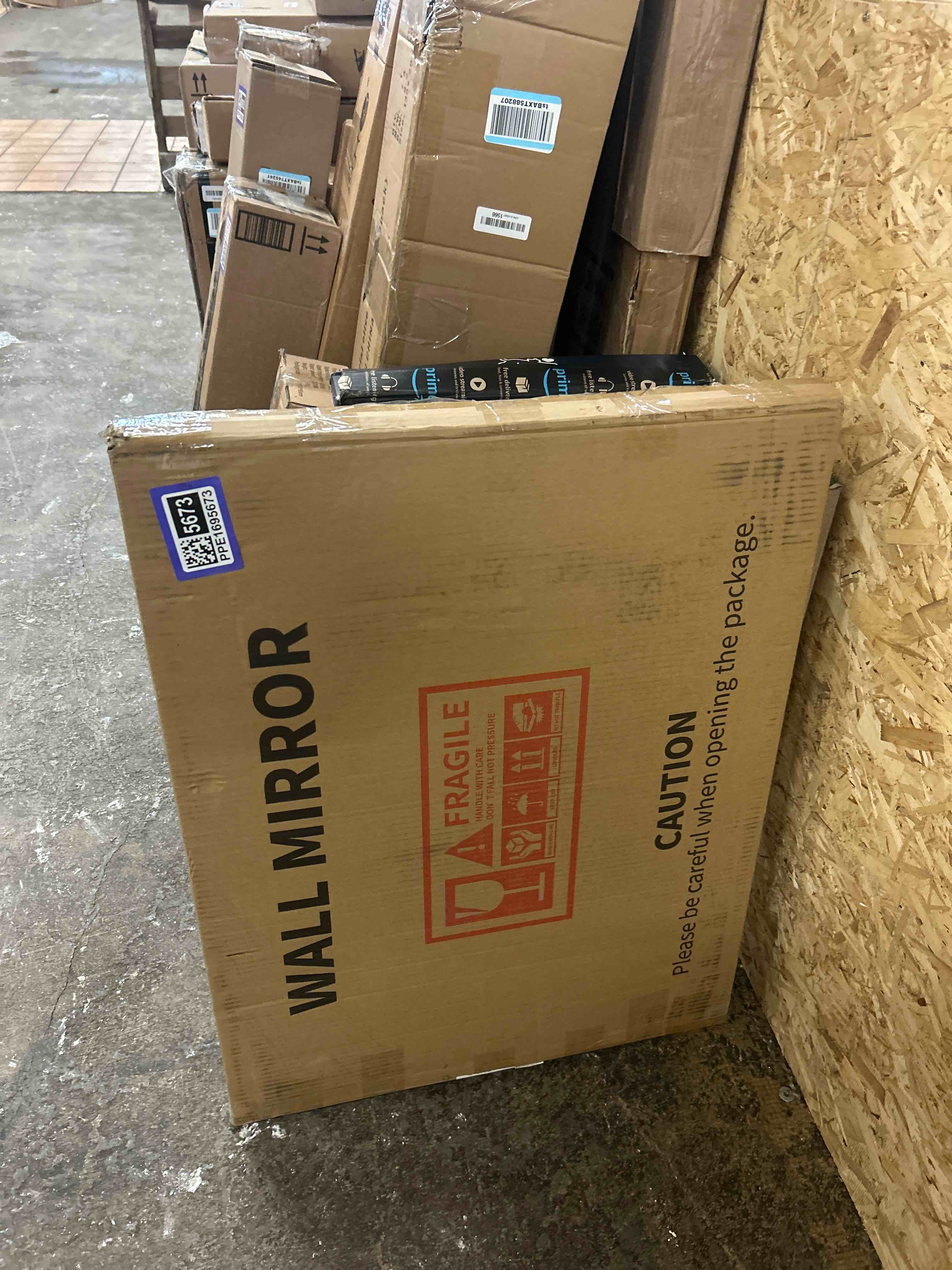 Condition photo showing New/Like New for WONSTART Wall Mirror with Shelf and Hooks, 21" X 28" Metal Framed Bathroom Mirror with Shelf, Decorative Mirror for Bathroom, Entryway, Bedroom, Living Room (Black, 21 x 28)