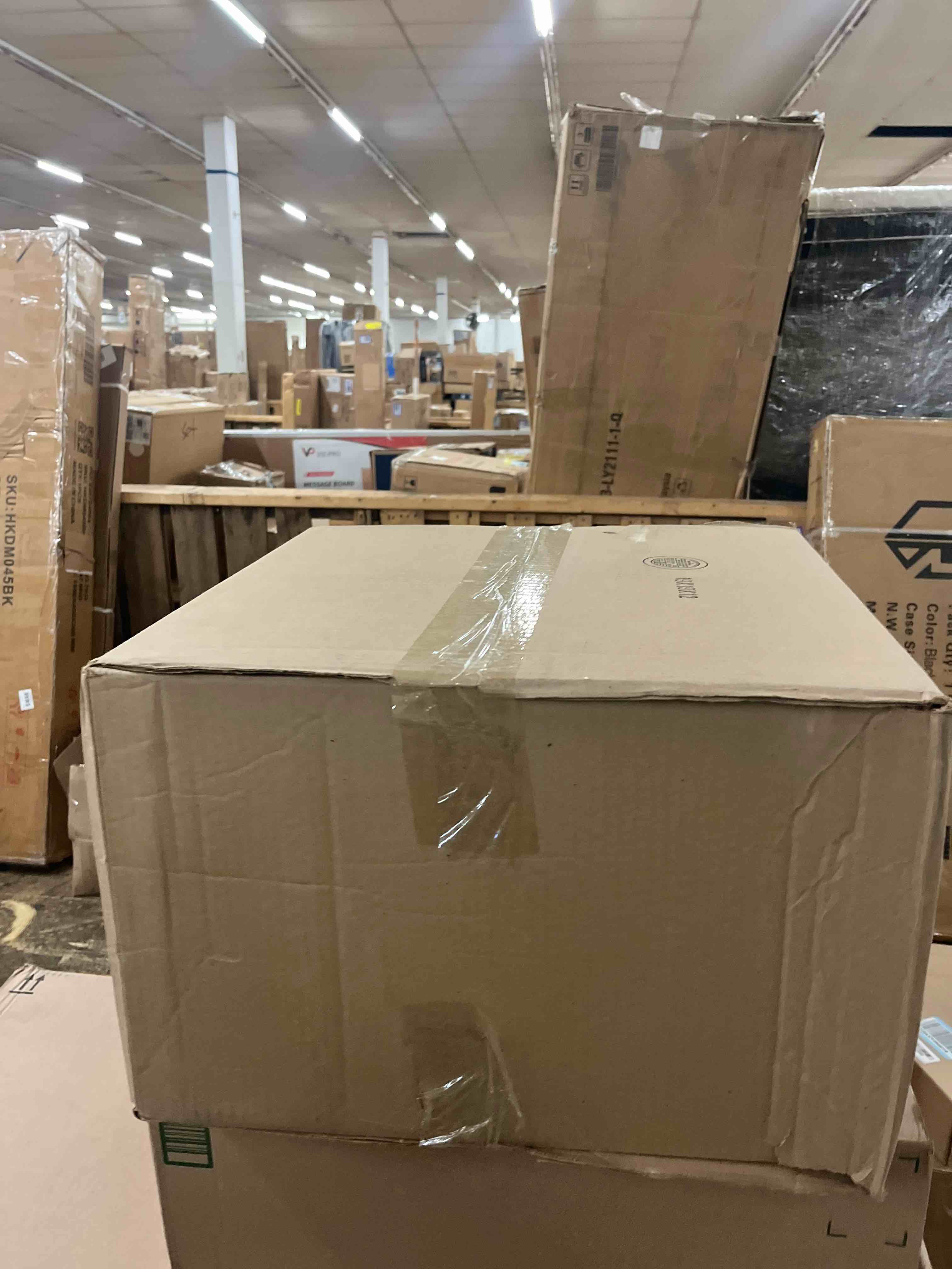 Condition photo showing Good Condition for Amazon Basics Bubble Cushioning Wrap Packing Material for Fragile Items, Perforated, 12 inch x 175 ft Long Roll, Small 3/16", Clear