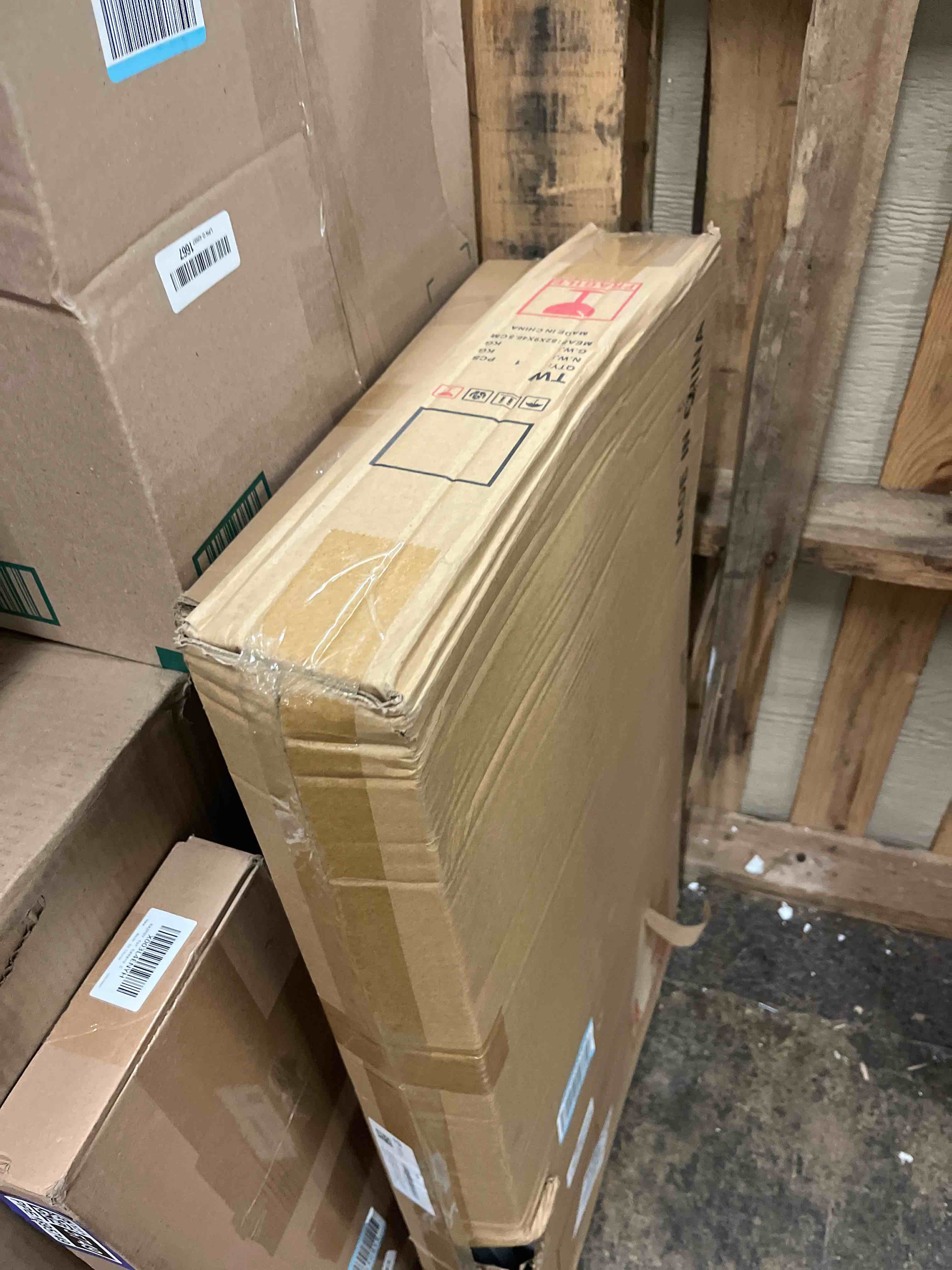 Condition photo showing New/Like New for 10000W Solar Street Light - 600000 Lumens, Dusk-to-Dawn, Waterproof, Ideal for Commercial & Outdoor Parking Lots - Energy-Efficient Solar-Powered
