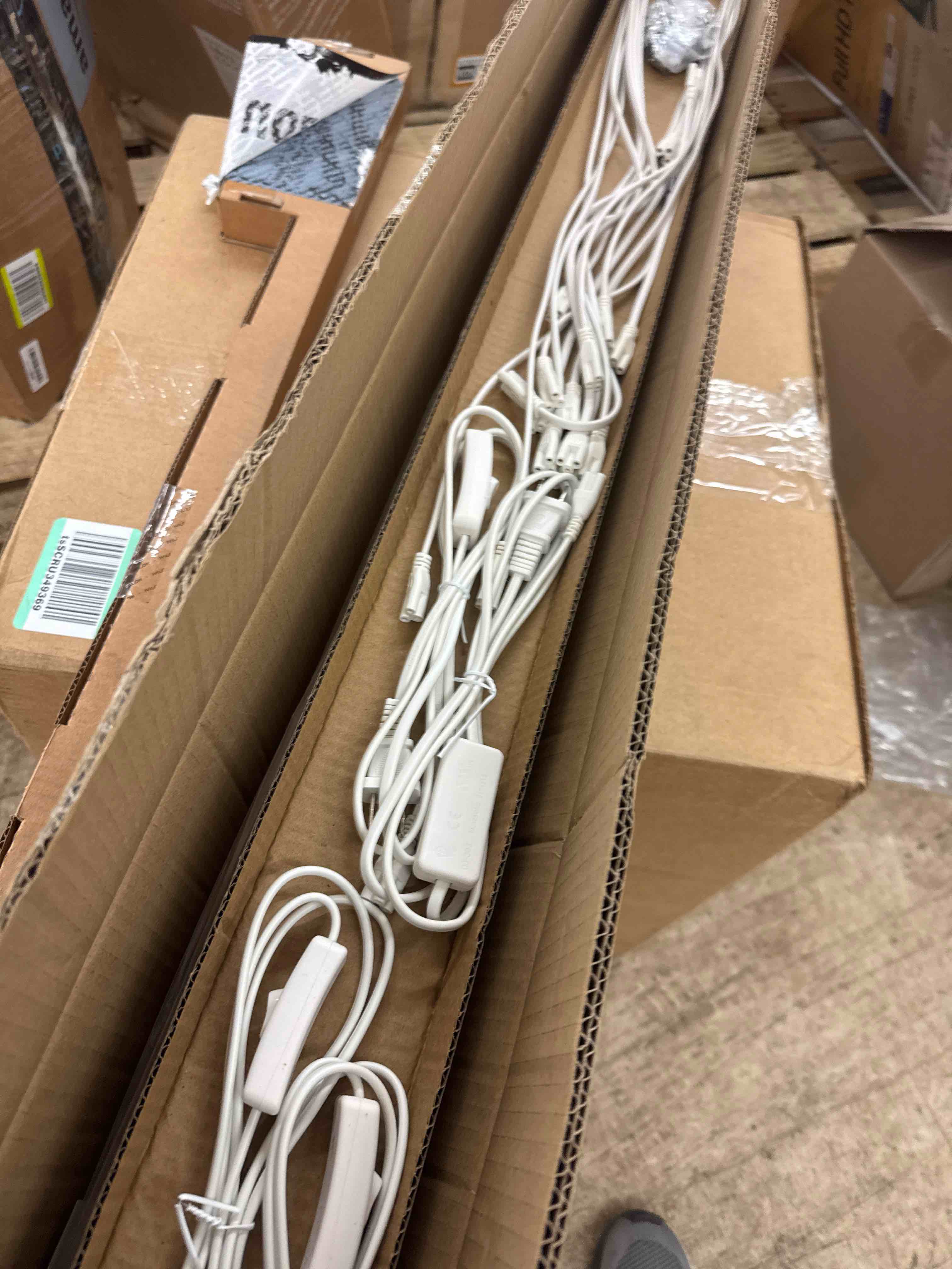 https://s3.amazonaws.com/lotting-images-prod/phillipi/PPE1985443_1742130259574.jpeg