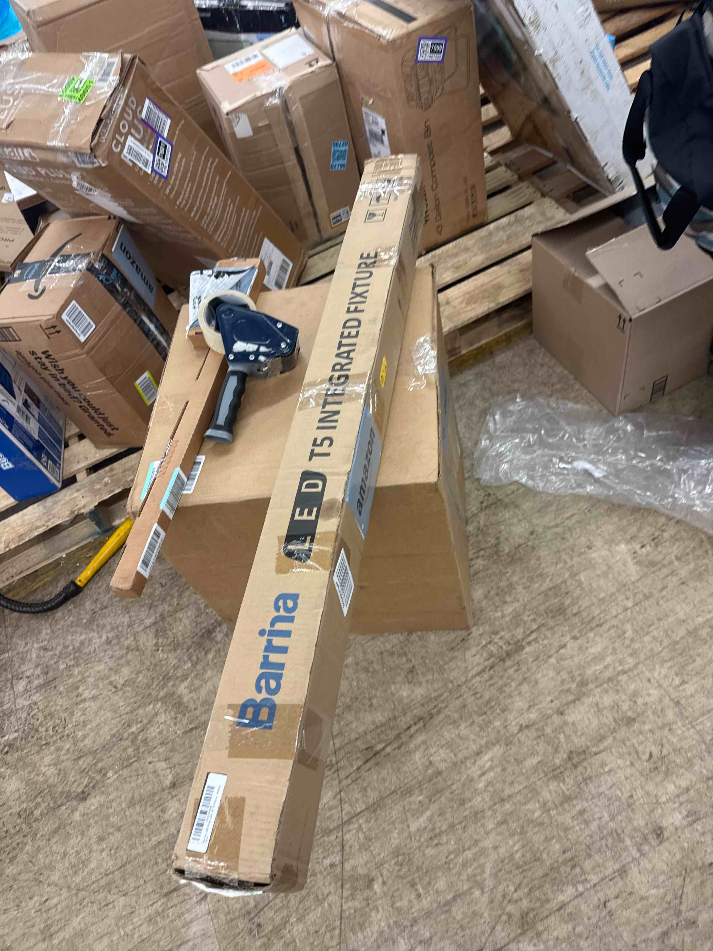 https://s3.amazonaws.com/lotting-images-prod/phillipi/PPE1985443_1742130296381.jpeg