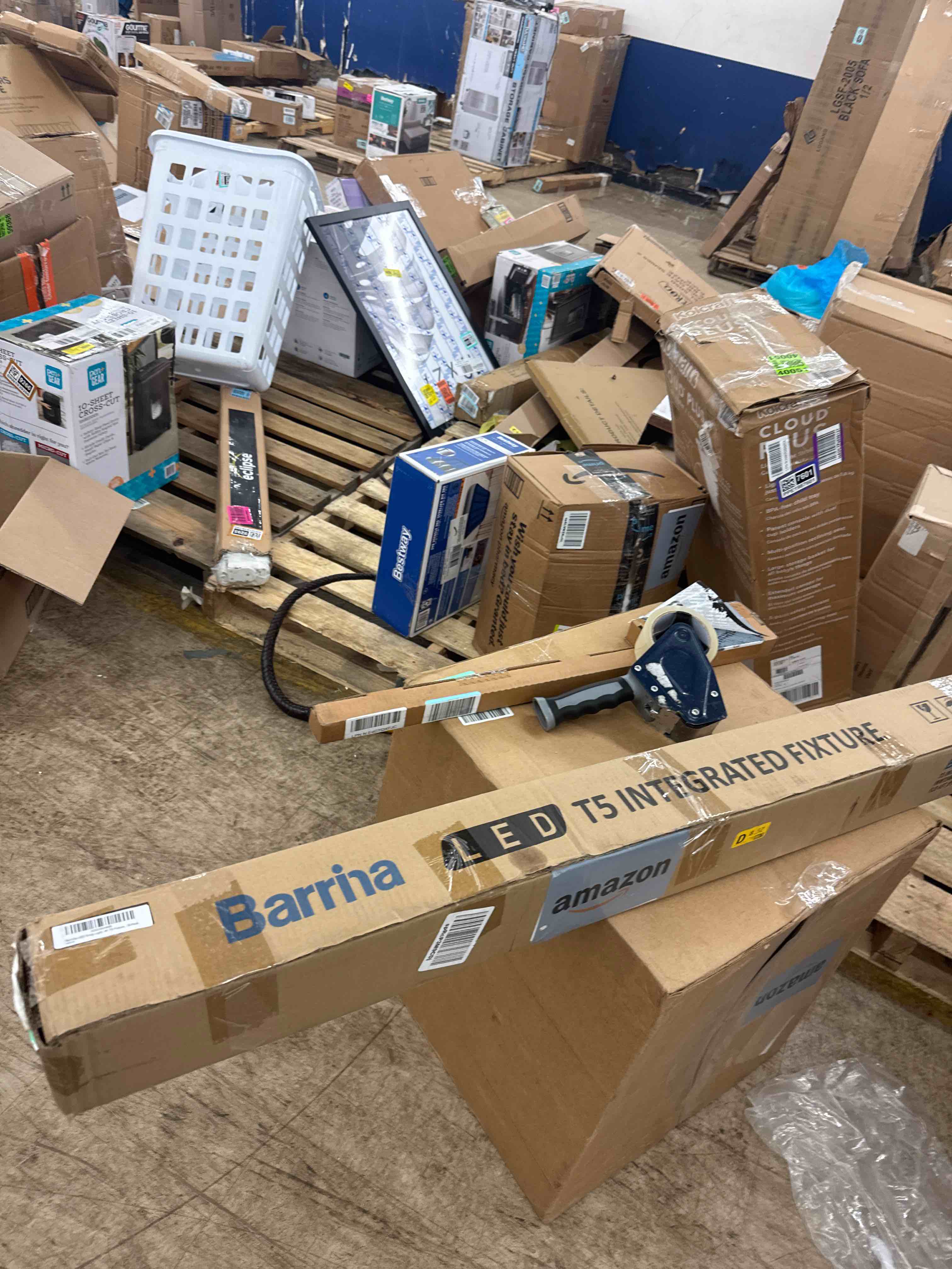 https://s3.amazonaws.com/lotting-images-prod/phillipi/PPE1985443_1742130299022.jpeg