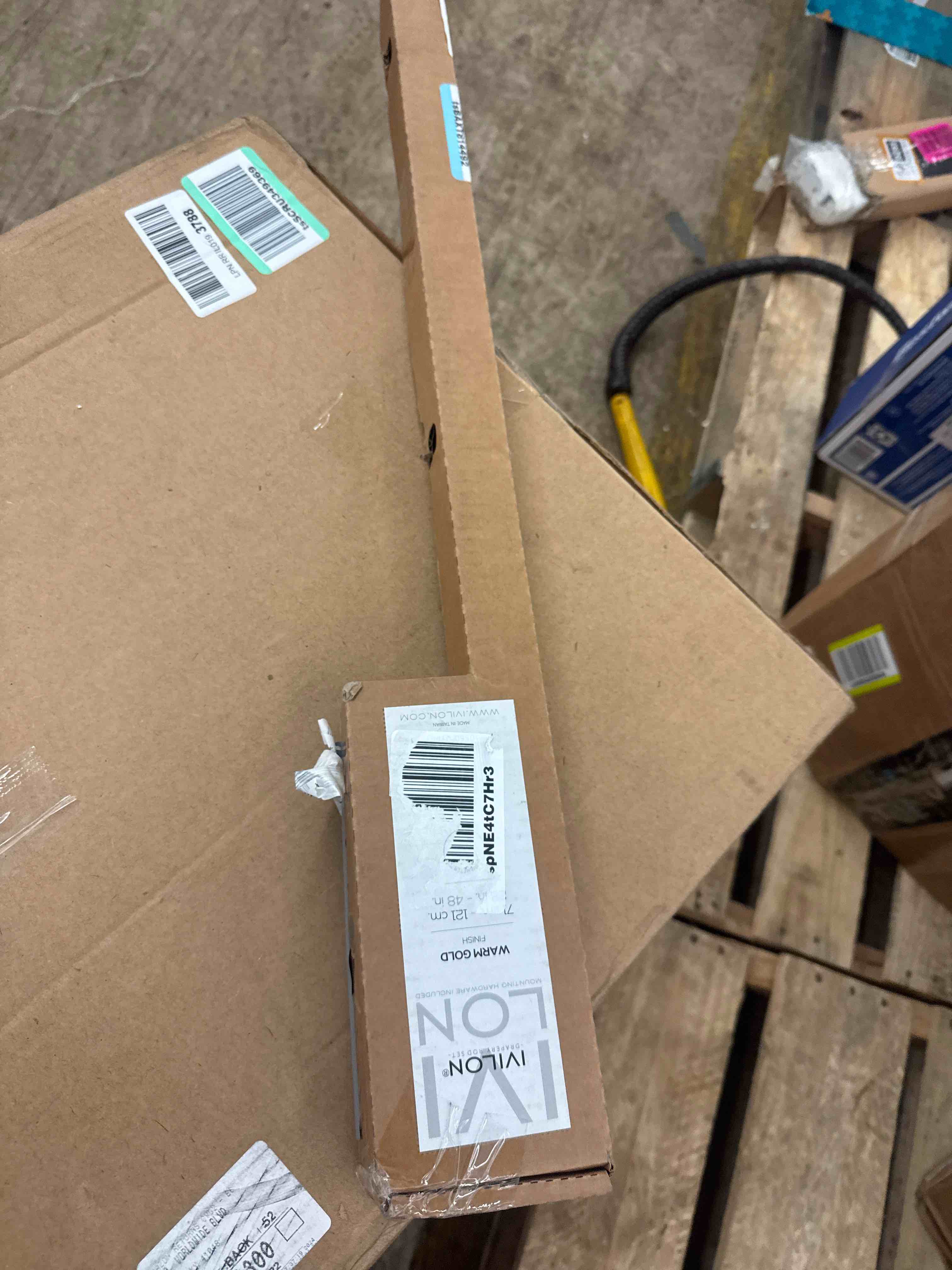 https://s3.amazonaws.com/lotting-images-prod/phillipi/PPE1985446_1742130442834.jpeg