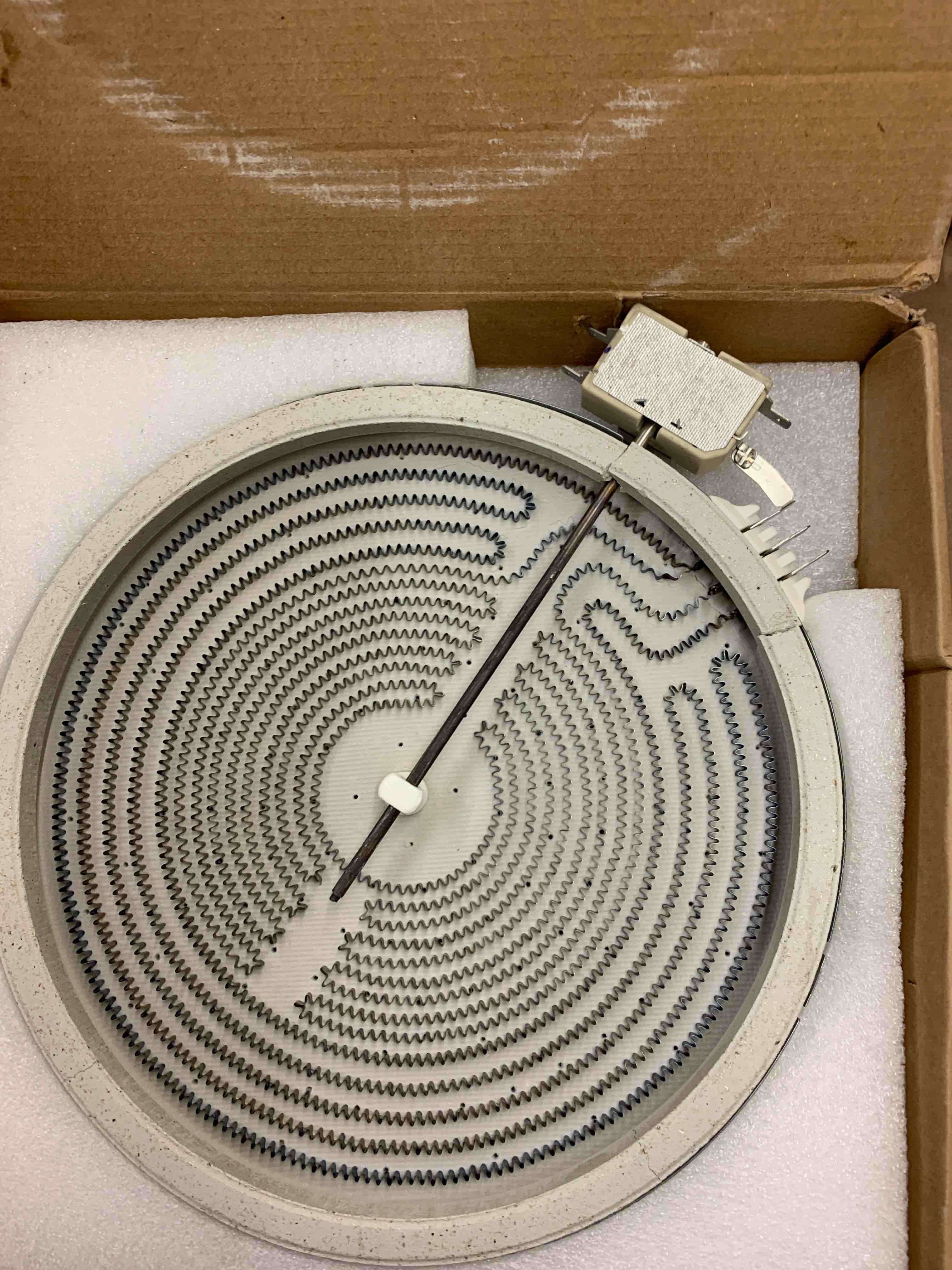 https://s3.amazonaws.com/lotting-images-prod/phillipi/PPE1986756_1746716144393.jpeg