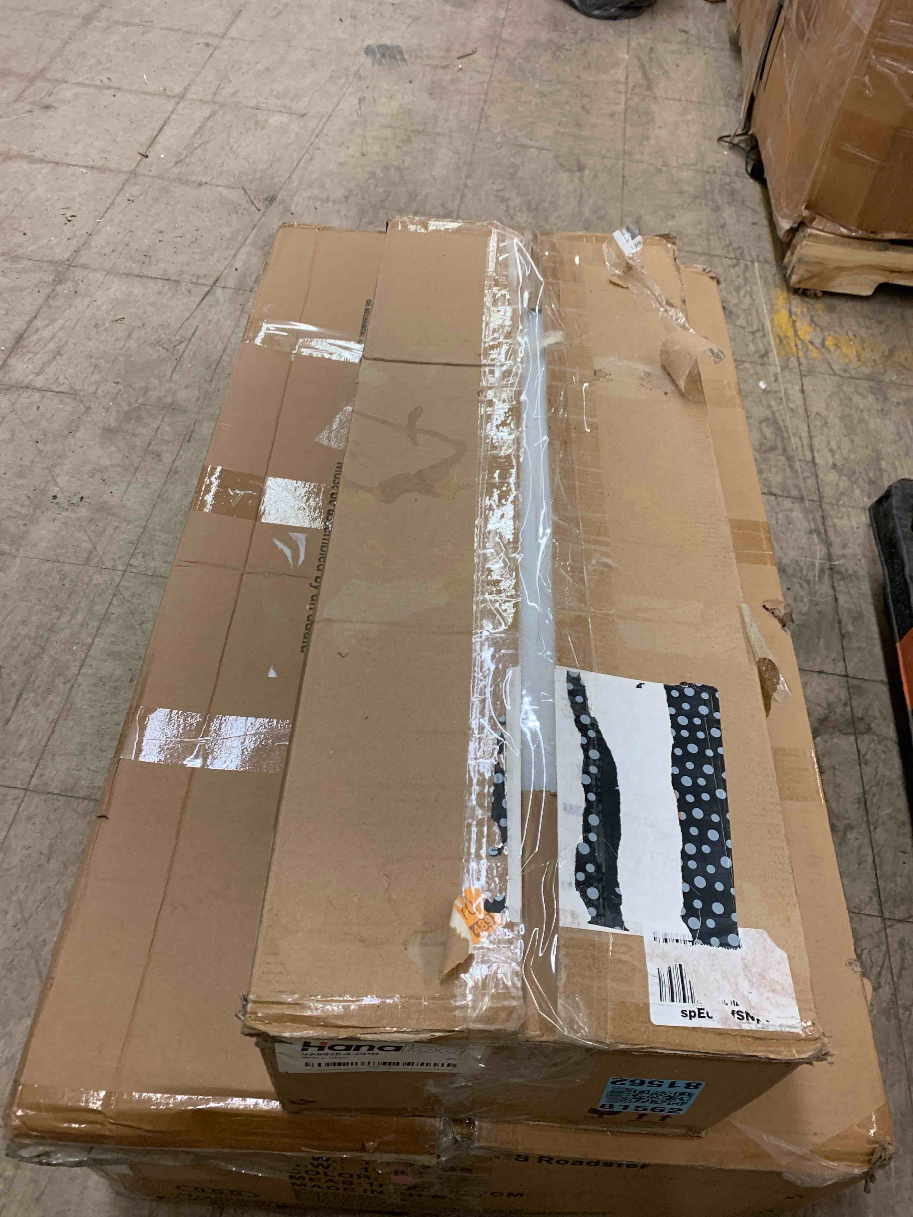 https://s3.amazonaws.com/lotting-images-prod/phillipi/PPE1986796_1746804100459.jpeg