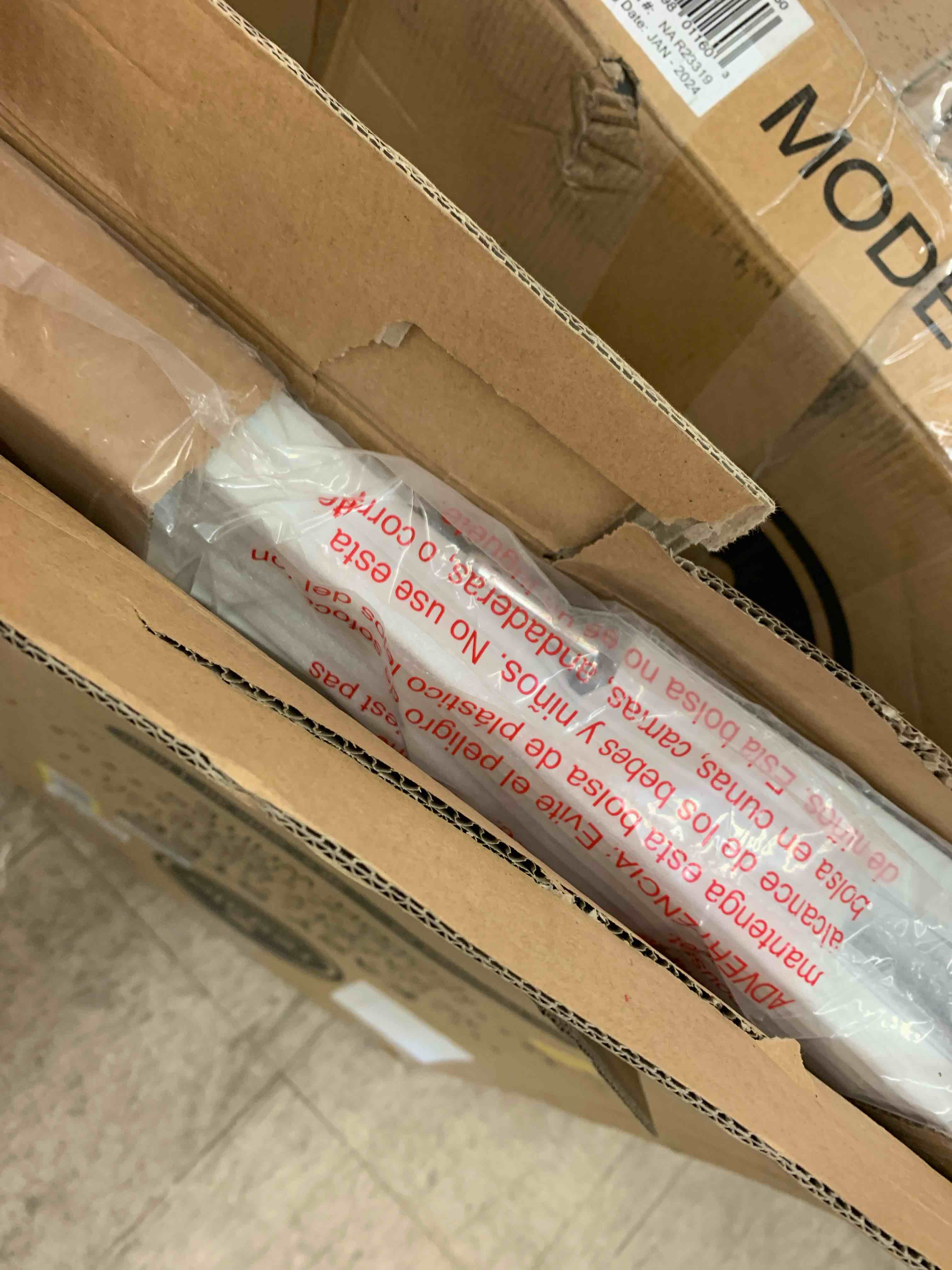 https://s3.amazonaws.com/lotting-images-prod/phillipi/PPE1986823_1746809023695.jpeg