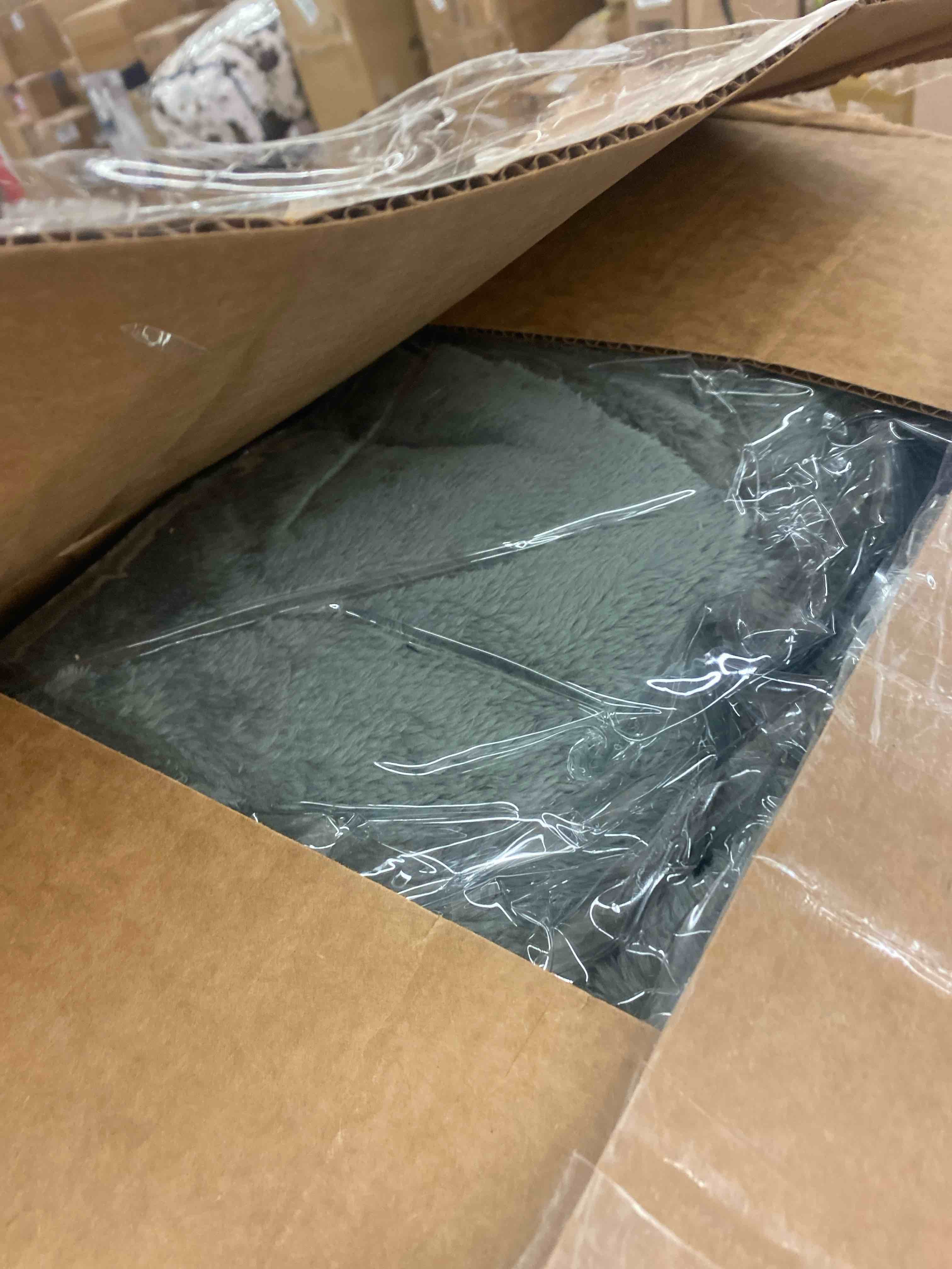 https://s3.amazonaws.com/lotting-images-prod/phillipi/PPE1987036_1739377811042.jpeg