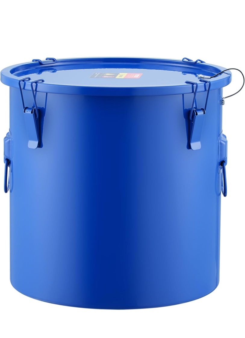 VEVOR Fryer Grease Bucket, 10 Gal Oil Disposal Caddy Carbon Steel Fryer Oil Bucket with Rust-Proof Coating, Oil Transport Container with Lid, Lock Clips, Filter Bag for Hot Cooking Oil Filtering