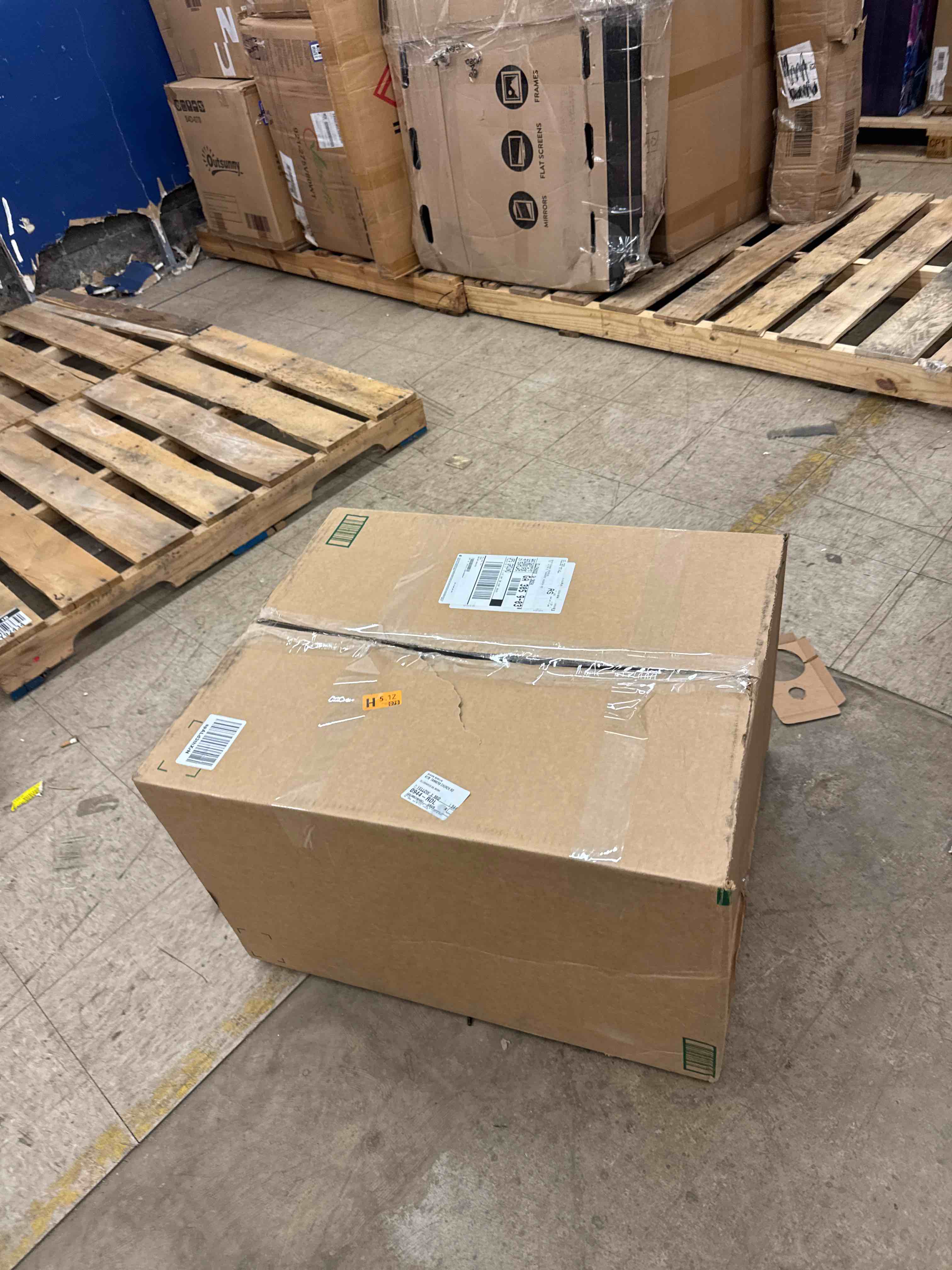 https://s3.amazonaws.com/lotting-images-prod/phillipi/PPE1988995_1744650586964.jpeg