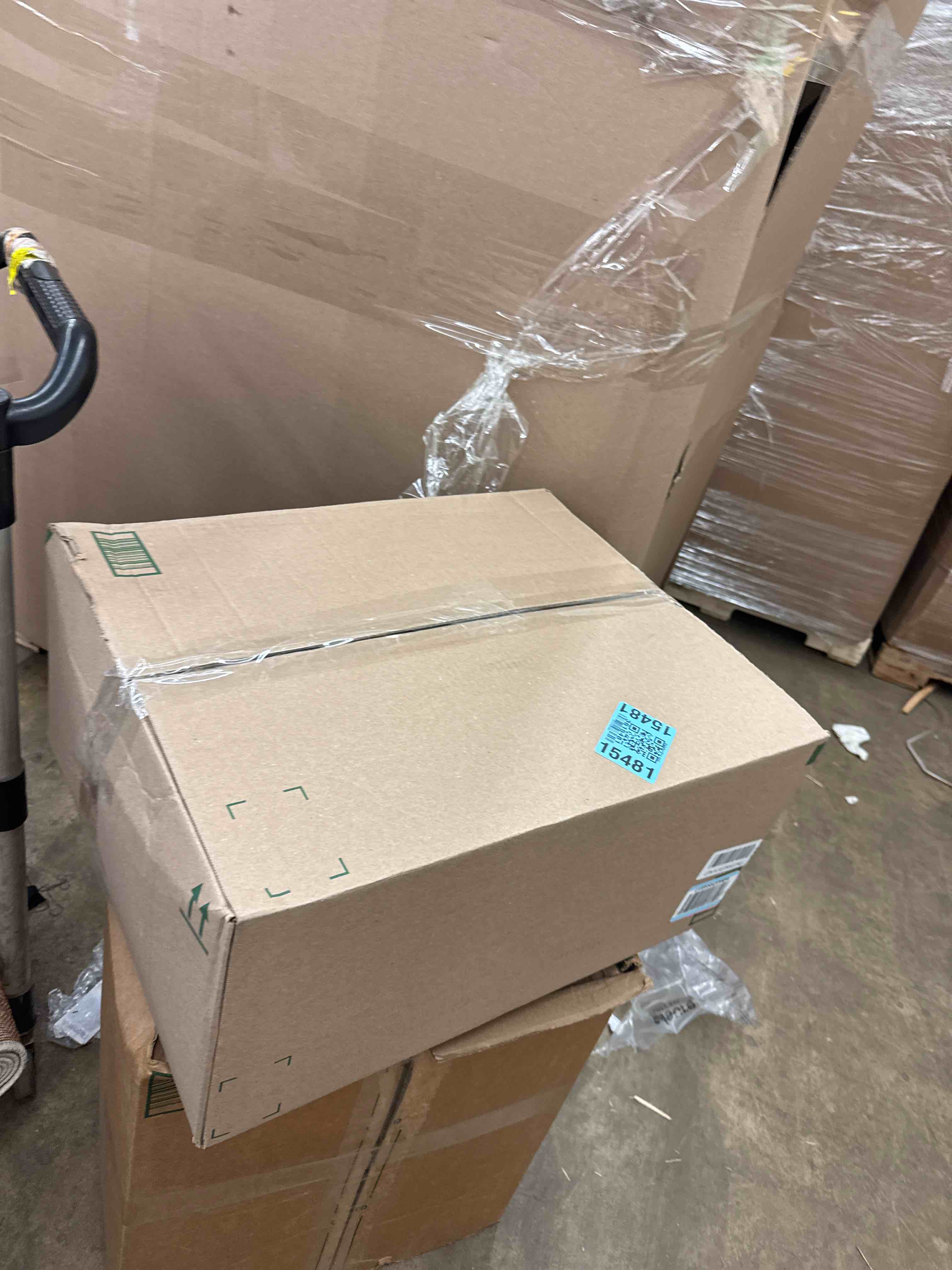 https://s3.amazonaws.com/lotting-images-prod/phillipi/PPE1989185_1744909820458.jpeg