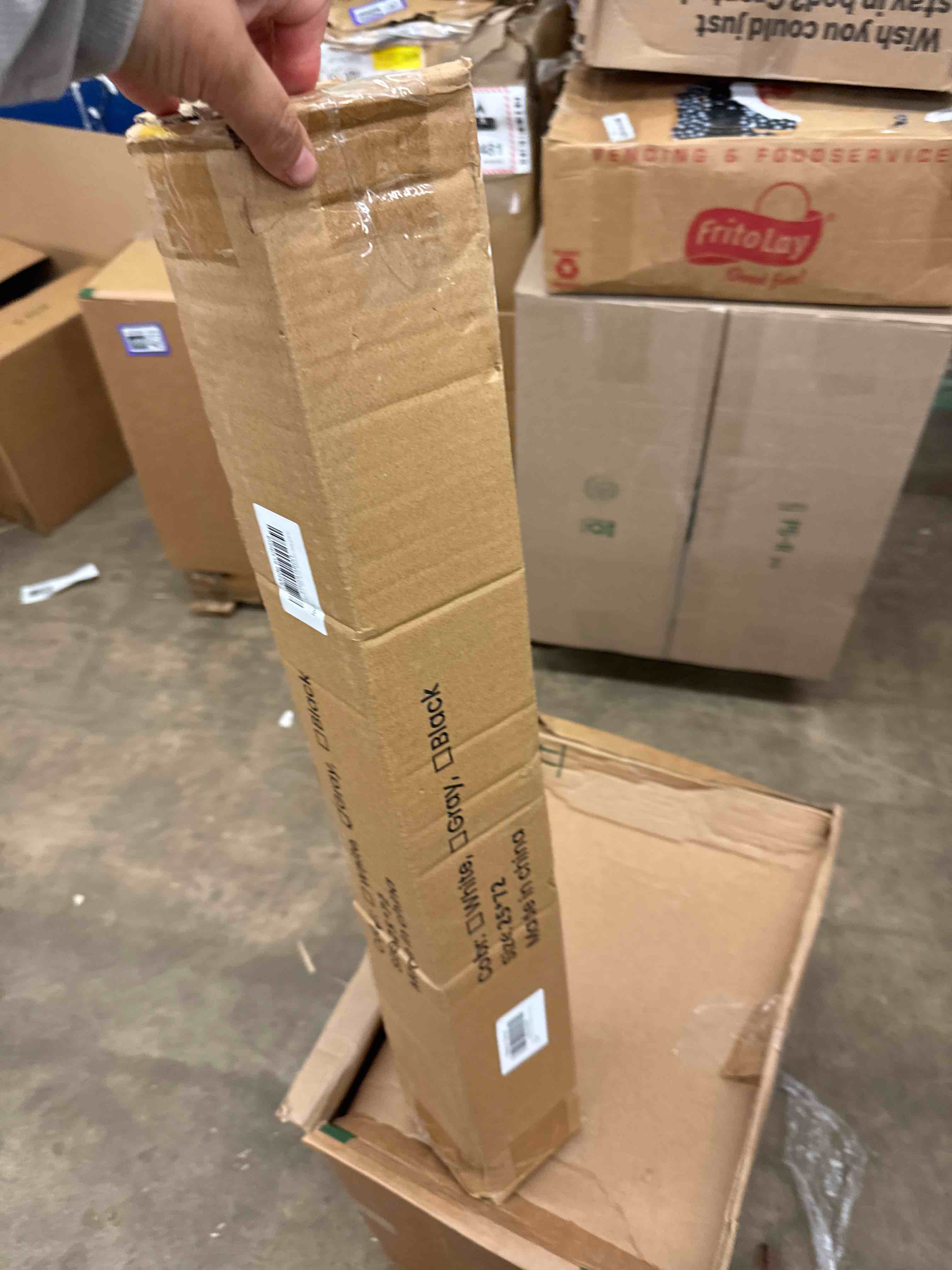 https://s3.amazonaws.com/lotting-images-prod/phillipi/PPE1989203_1744913944316.jpeg