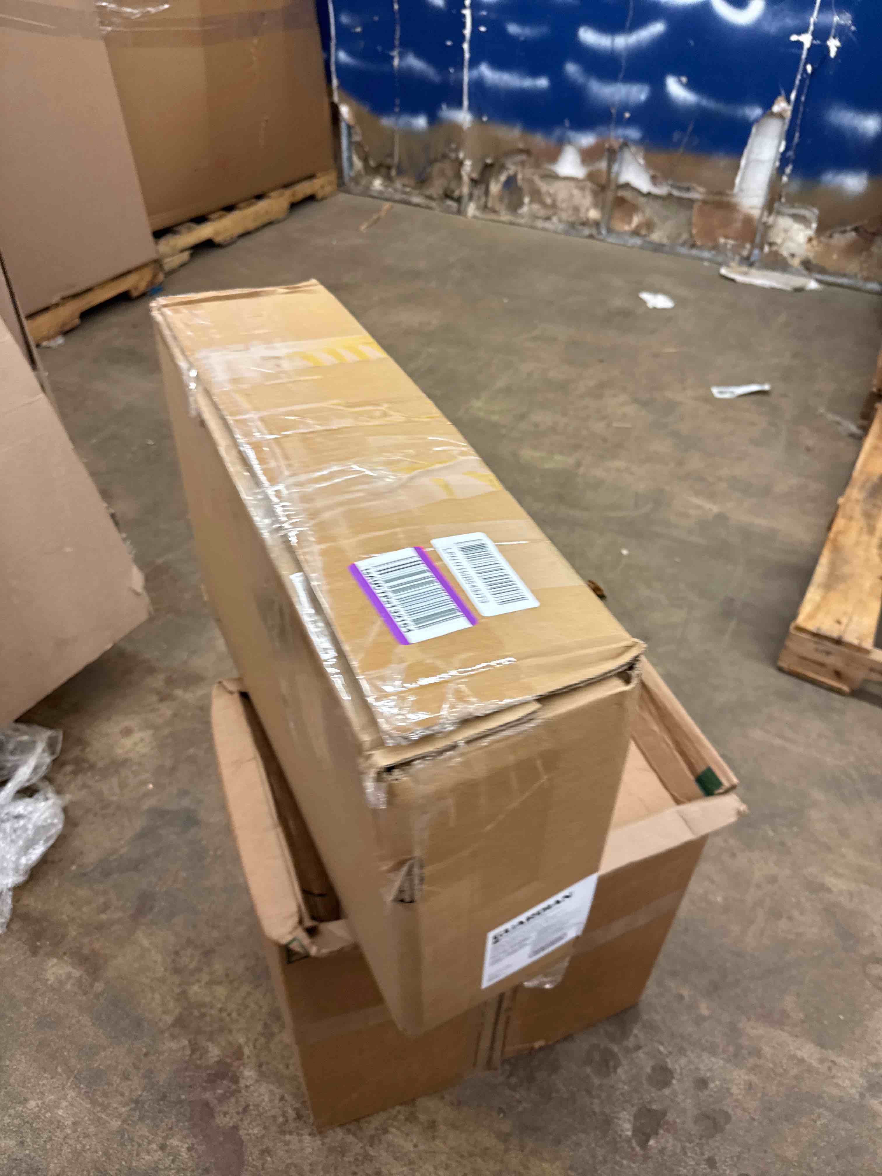 https://s3.amazonaws.com/lotting-images-prod/phillipi/PPE1989211_1744916656747.jpeg