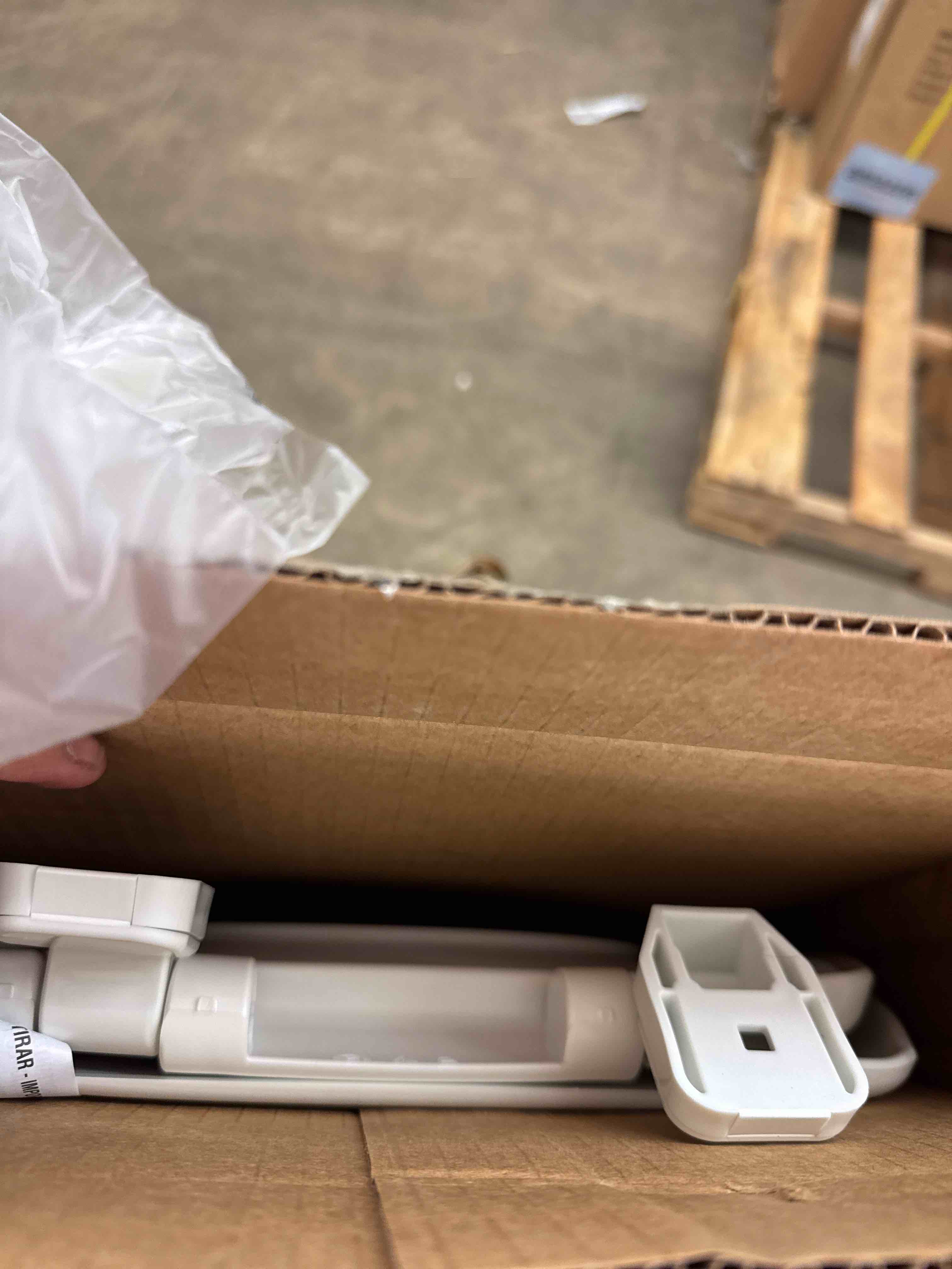 https://s3.amazonaws.com/lotting-images-prod/phillipi/PPE1989212_1744916732047.jpeg