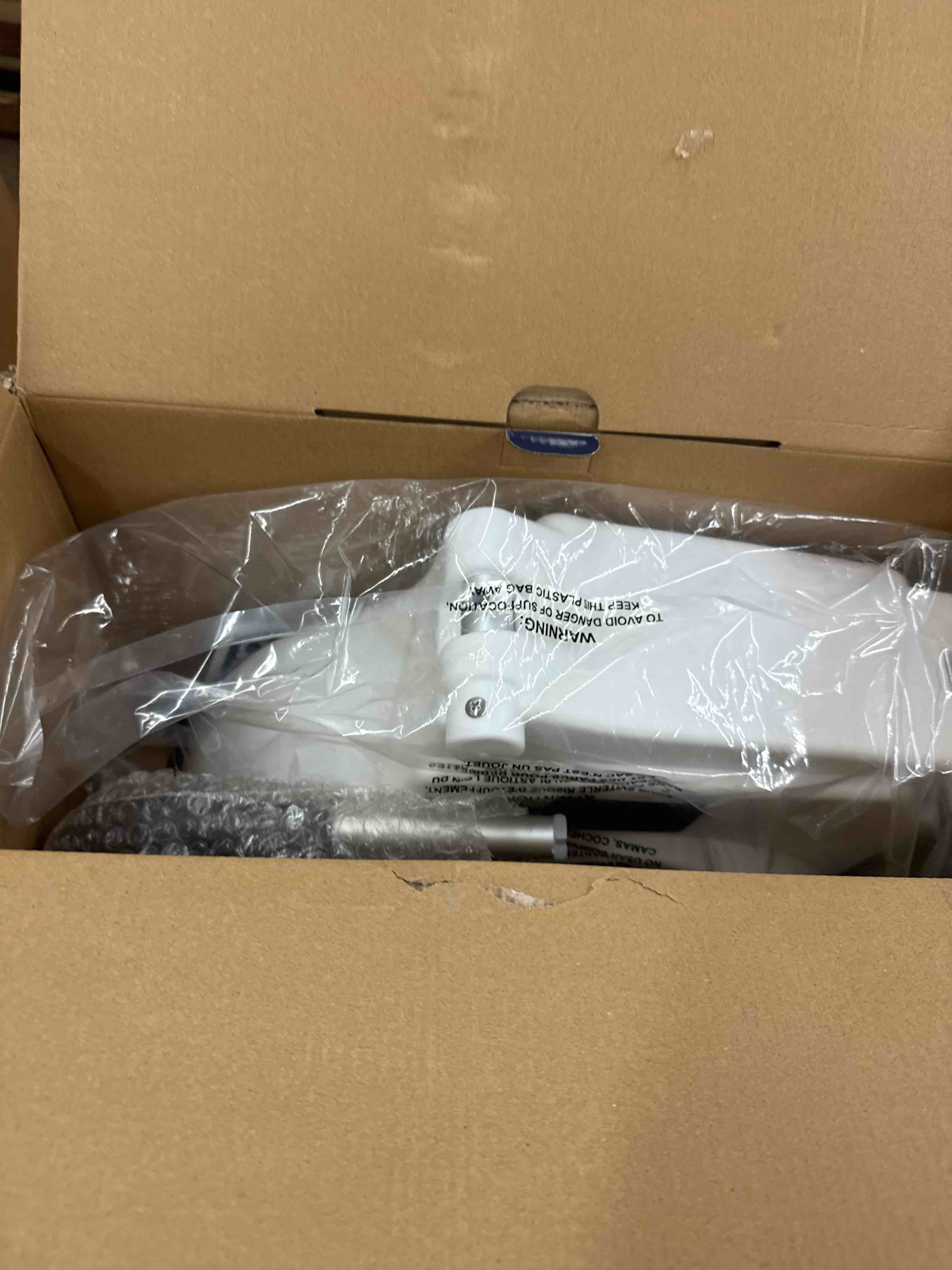 https://s3.amazonaws.com/lotting-images-prod/phillipi/PPE1989215_1744917366188.jpeg