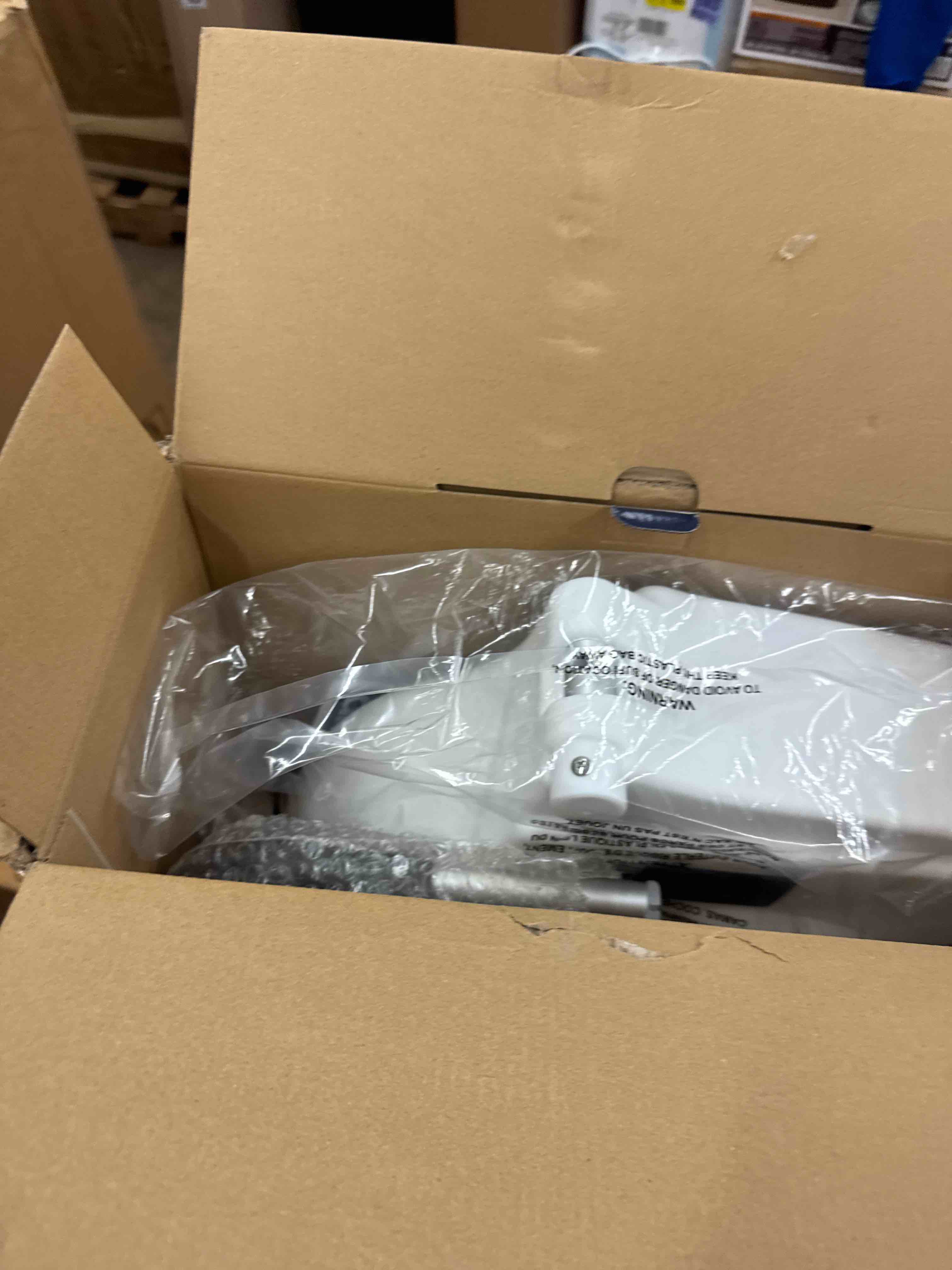 https://s3.amazonaws.com/lotting-images-prod/phillipi/PPE1989215_1744917367413.jpeg