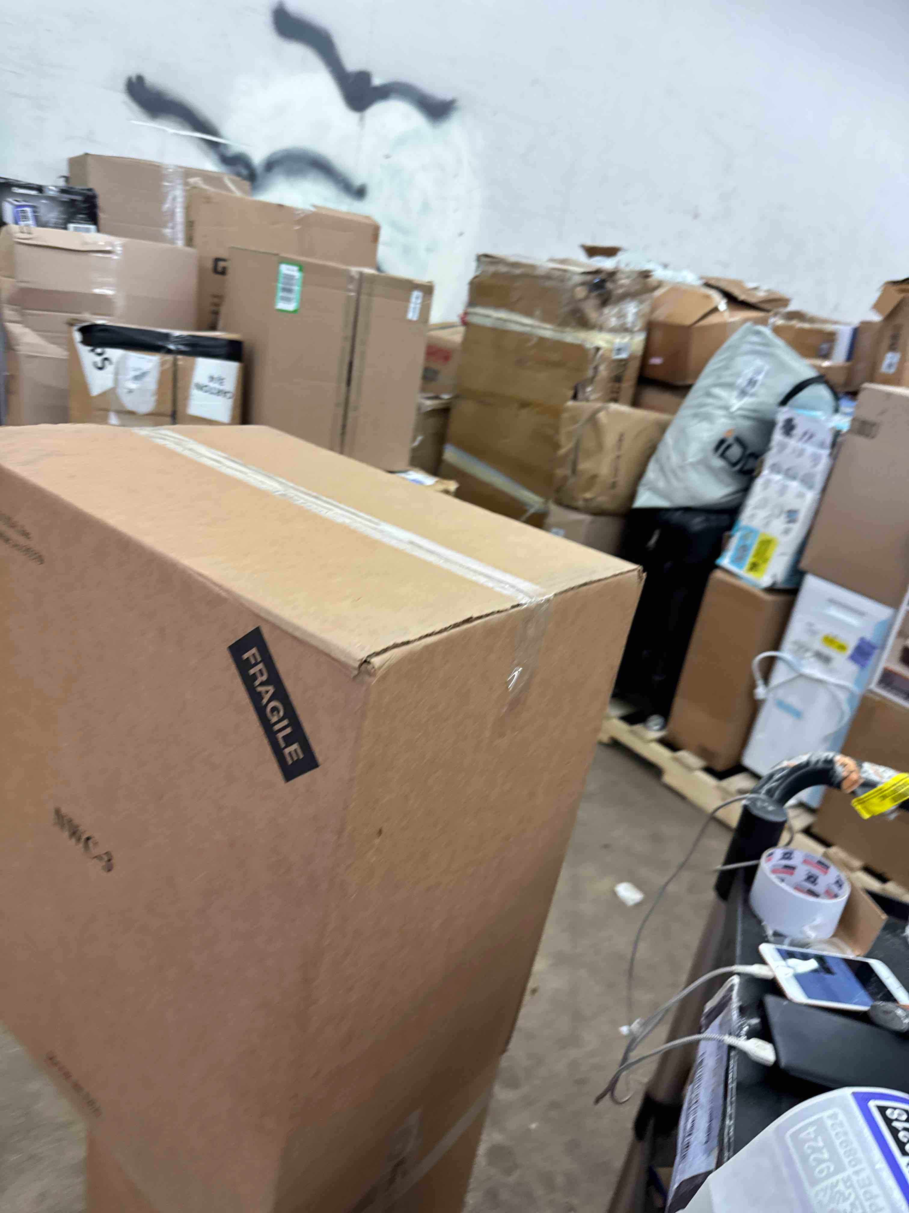 https://s3.amazonaws.com/lotting-images-prod/phillipi/PPE1989218_1744918122182.jpeg