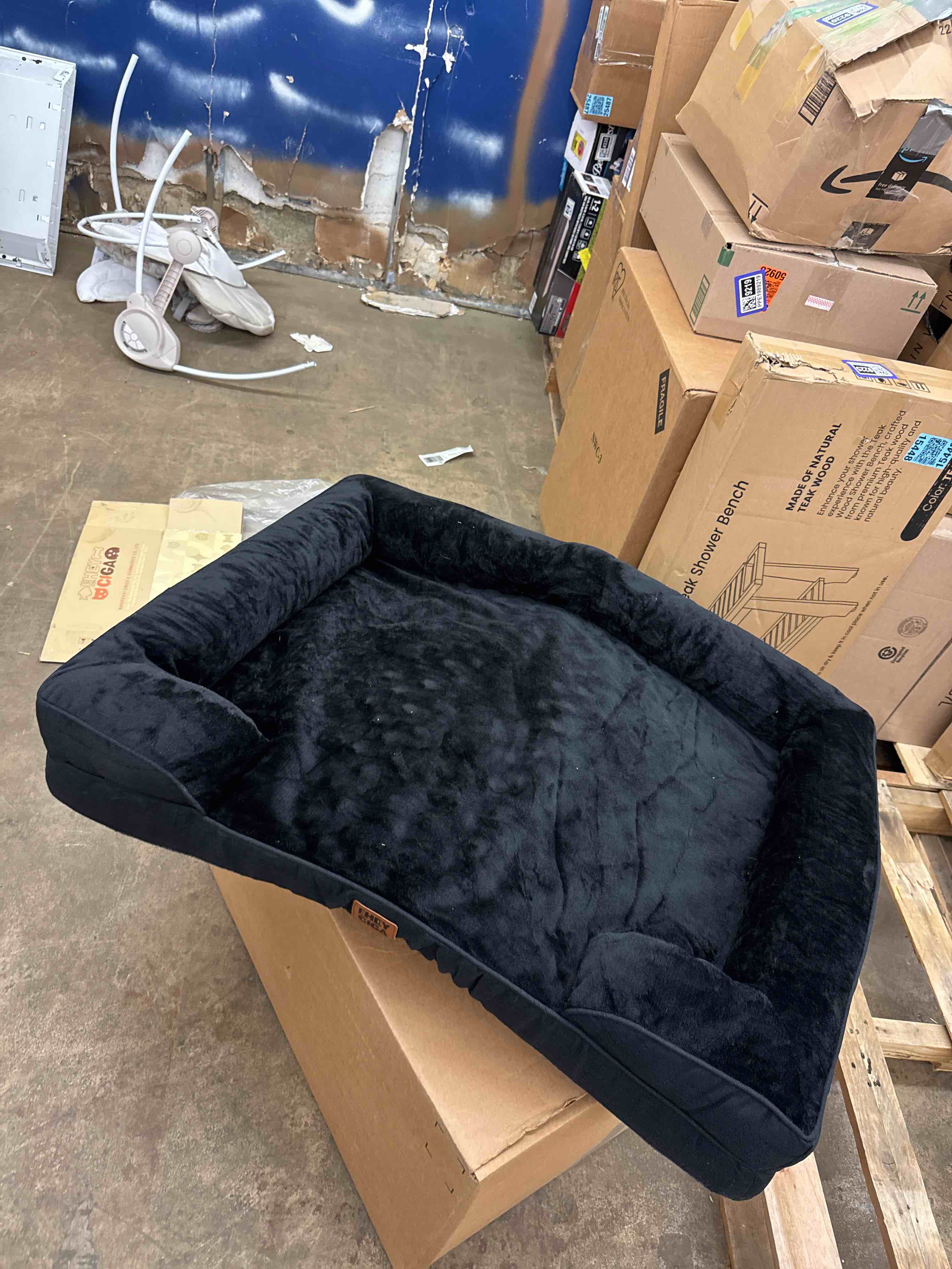 https://s3.amazonaws.com/lotting-images-prod/phillipi/PPE1989226_1744919560596.jpeg