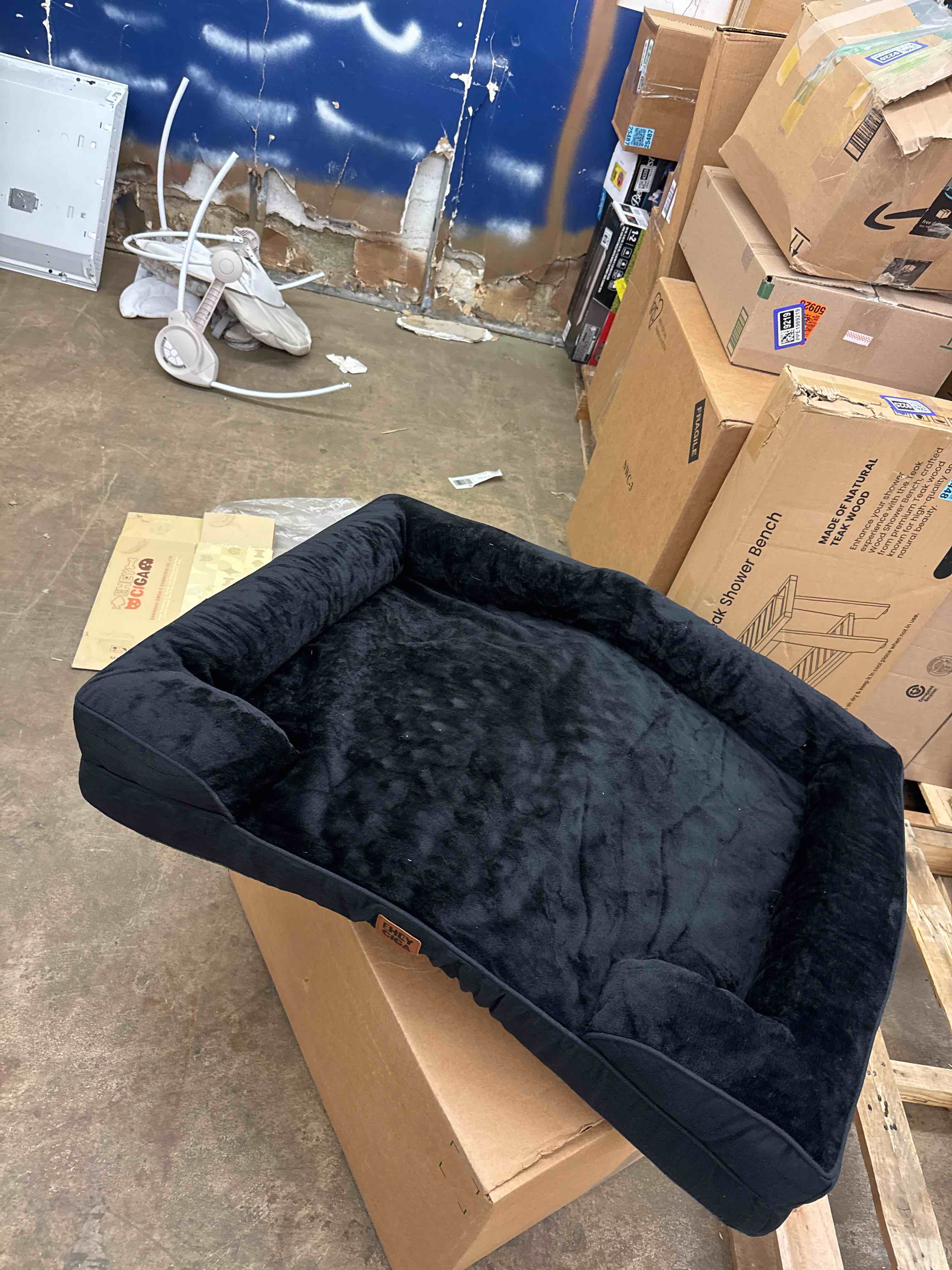 https://s3.amazonaws.com/lotting-images-prod/phillipi/PPE1989226_1744919561451.jpeg