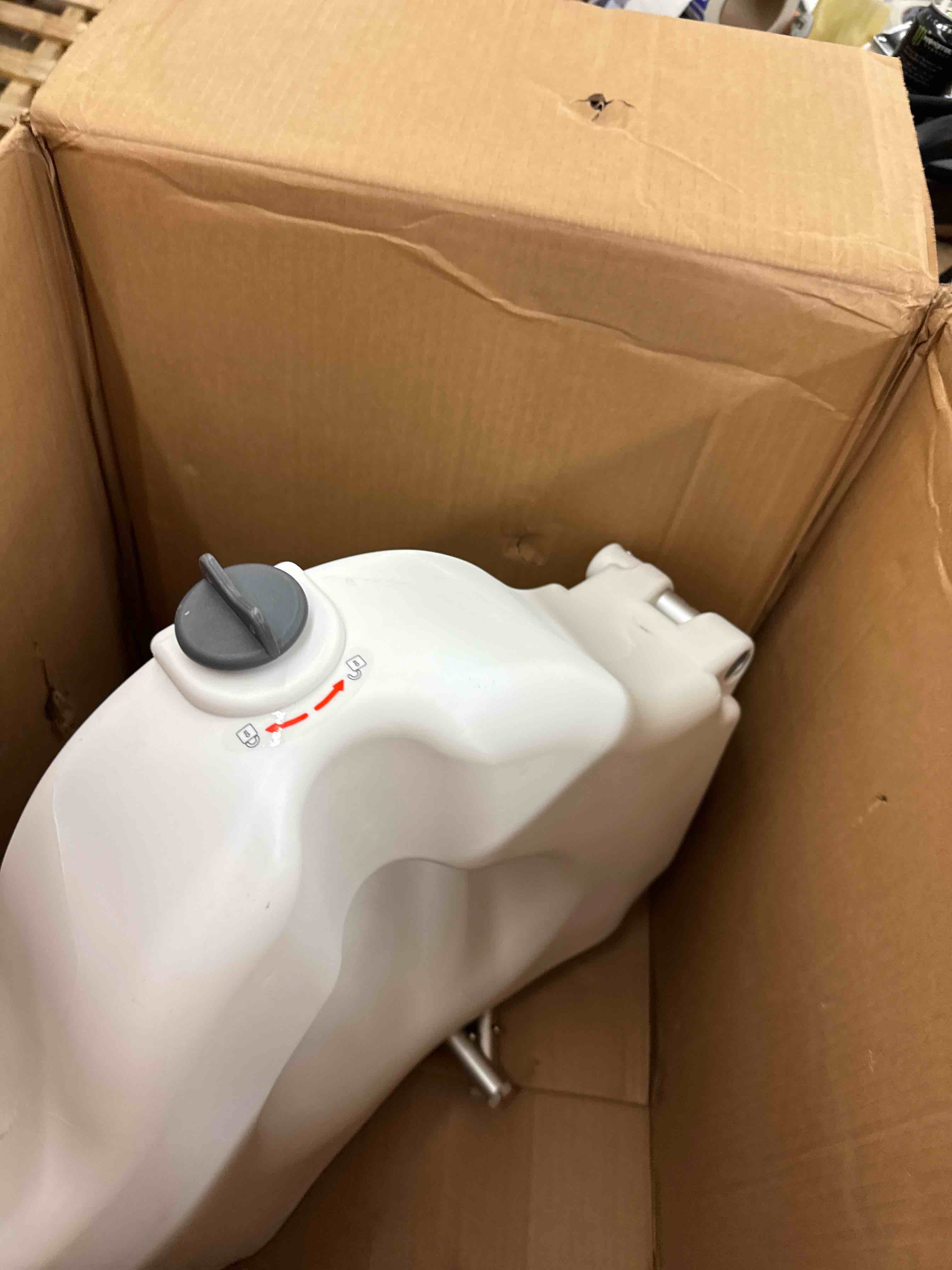 https://s3.amazonaws.com/lotting-images-prod/phillipi/PPE1989229_1744919971265.jpeg