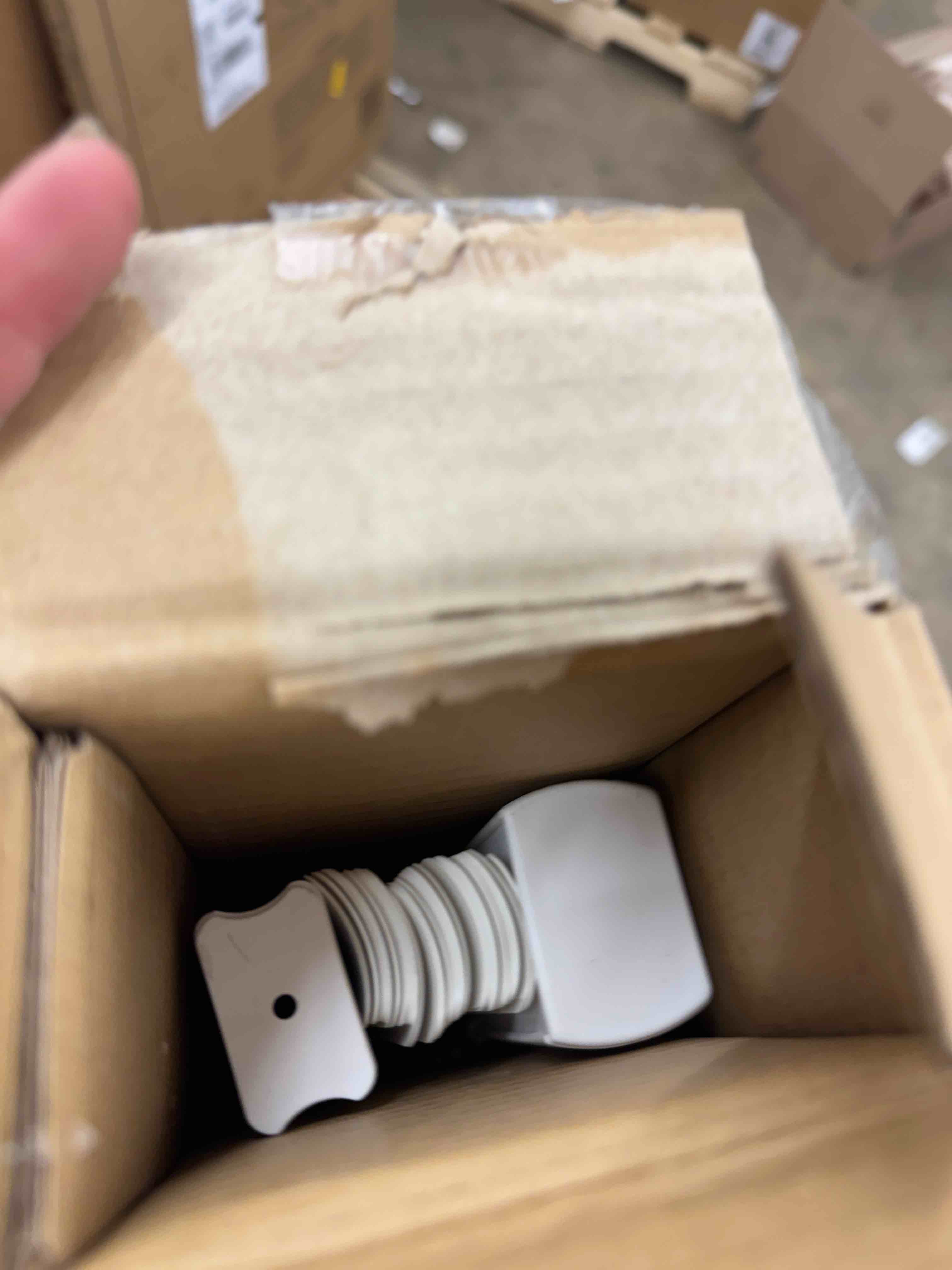 https://s3.amazonaws.com/lotting-images-prod/phillipi/PPE1989232_1744920434039.jpeg